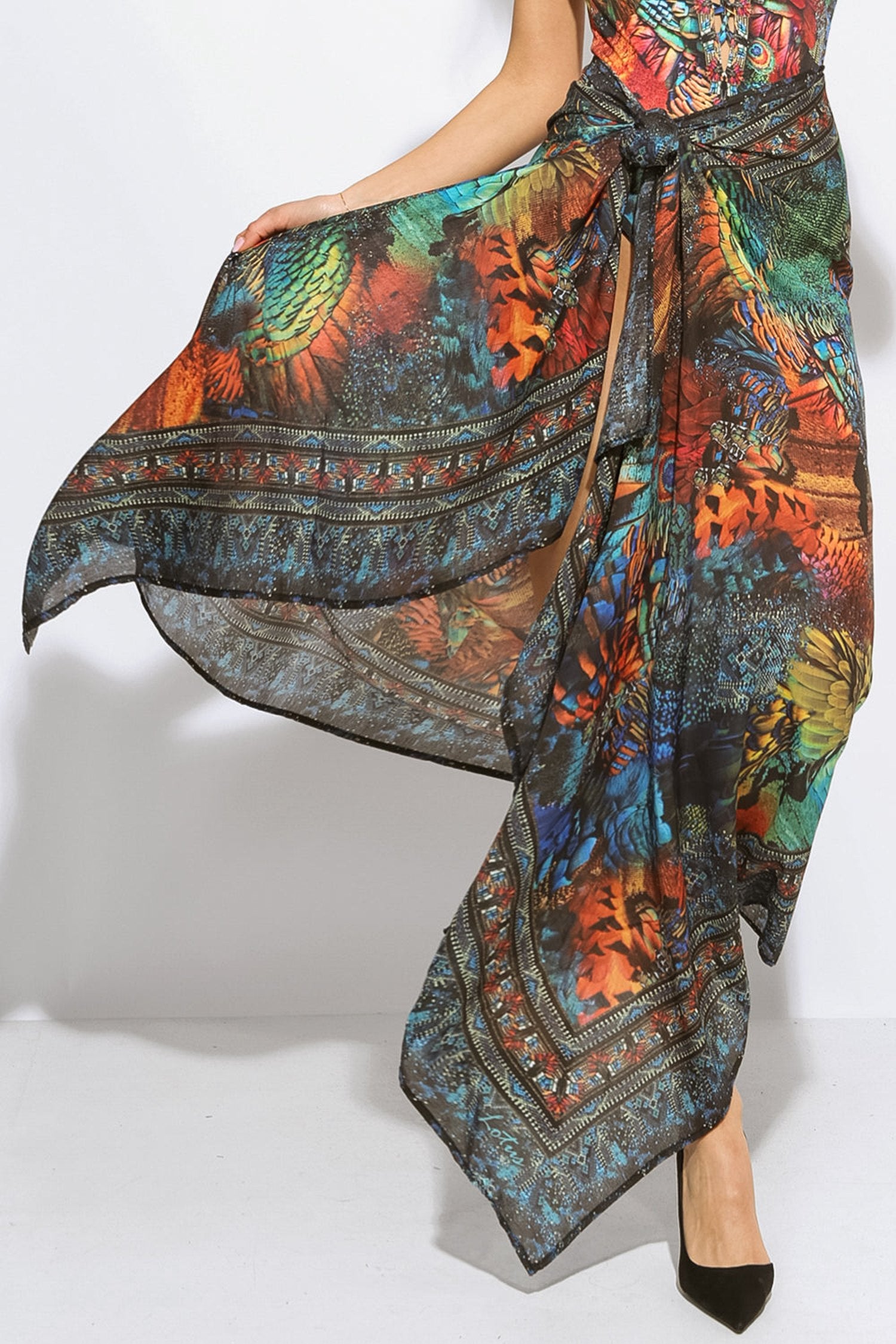 СЕТ ПАРЕО И ШАЛ ОТ ВИСКОЗА С КОПРИНА - AMAZONIA