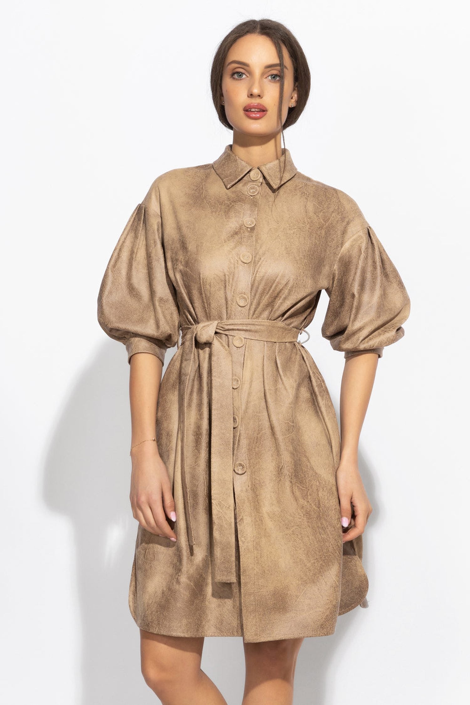 SUEDE-LOOK SHIRT DRESS IN CAPPUCINO - ESSENTIALS JIORO РИЗО-РОКЛЯ С ЕФЕКТ НА ВЕЛУР В ЦВЯТ КАПУЧИНО - ESSENTIALS JIORO