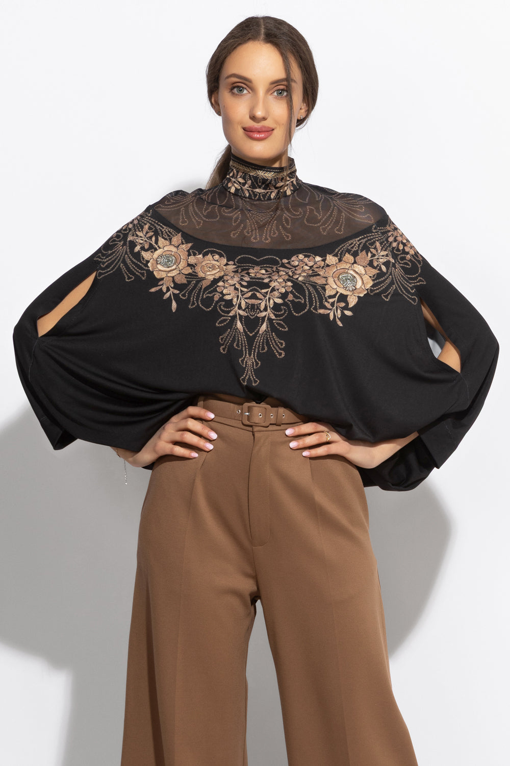 ШИРОКА ПРИЛЕП БЛУЗА С МРЕЖЕСТА ПЛАТКА - GOLDEN ROSES