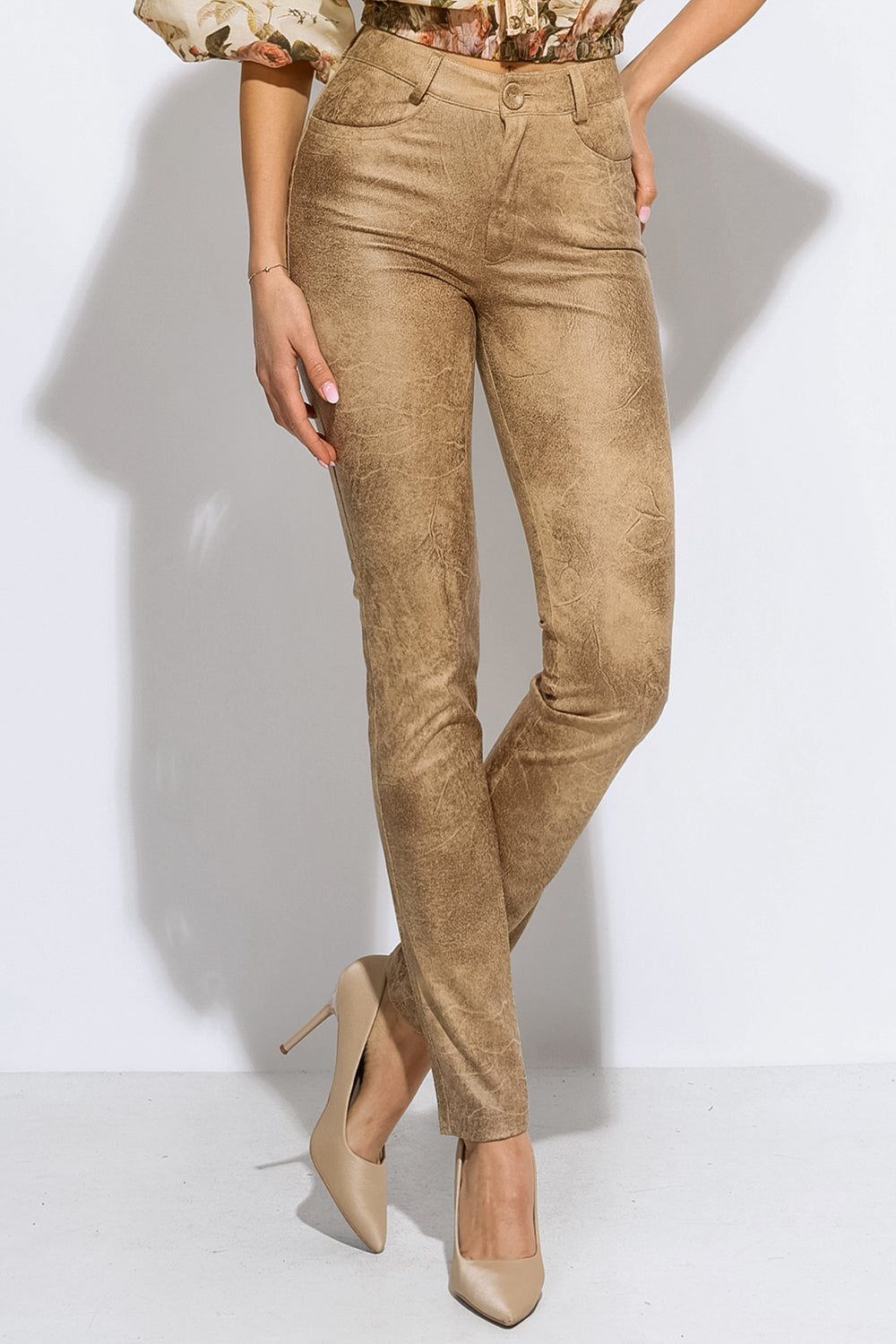 SKINNY 5-POCKET PANTS IN CAPPUCCINO - ESSENTIALS JIORO СЛИМ ПАНТАЛОН ОТ ВЕЛУР В ЦВЯТ КАПУЧИНО - ESSENTIALS JIORO