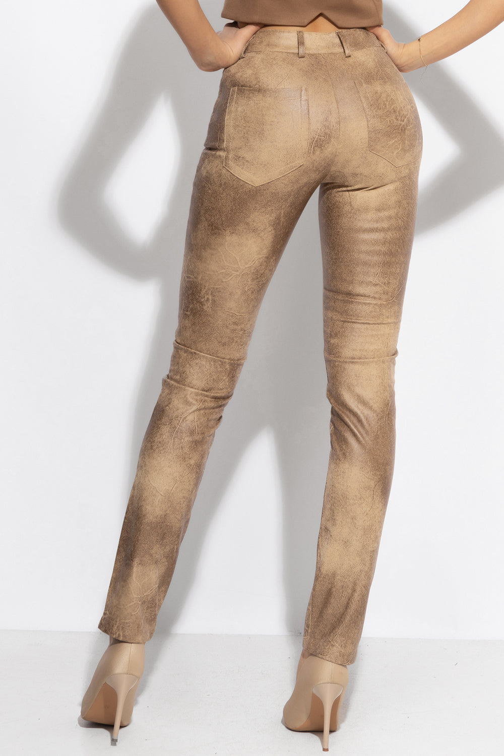 SKINNY 5-POCKET PANTS IN CAPPUCCINO - ESSENTIALS JIORO СЛИМ ПАНТАЛОН ОТ ВЕЛУР В ЦВЯТ КАПУЧИНО - ESSENTIALS JIORO