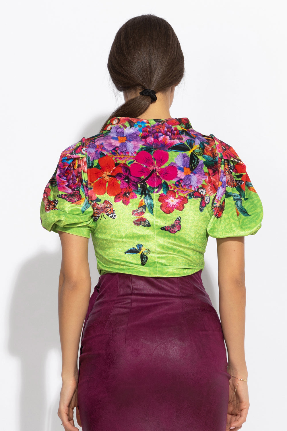 VELVET BLOUSE WITH HIGH NECK AND PUFF SLEEVES - ACID GREEN LOGO JIORO БЛУЗА ОТ ПЛЮШ С ВИСОКА ЯКА И БУФАН РЪКАВИ - ACID GREEN LOGO JIORO