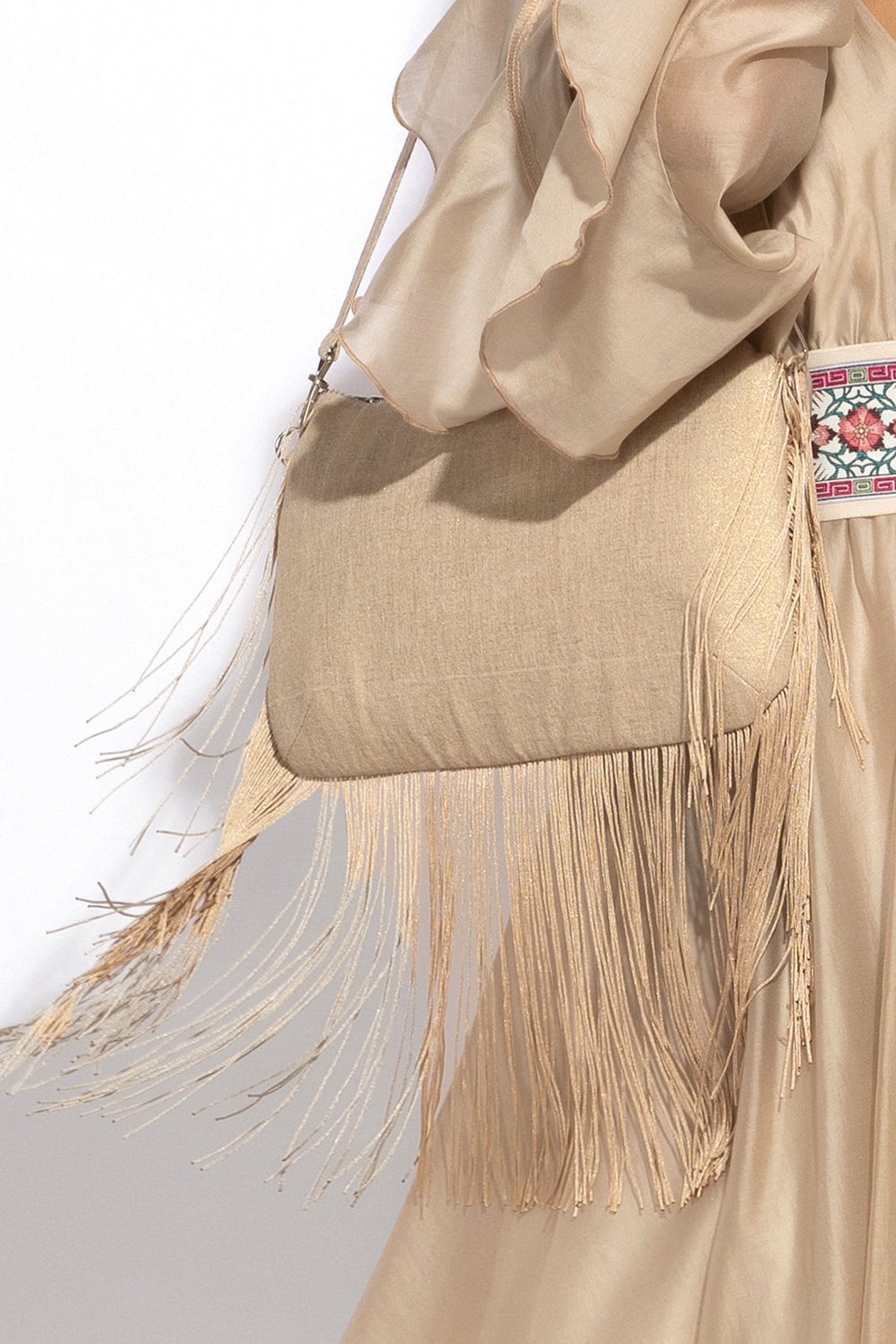 CLUTCH IN GOLDEN LINEN - ESSENTIALS