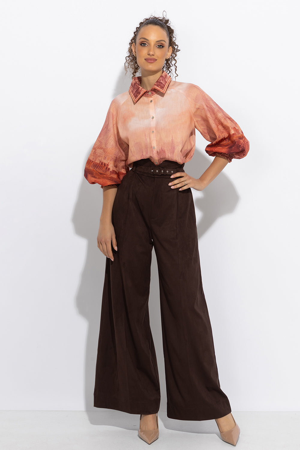 HIGH-WAISTED WIDE-LEG PANTS IN SUEDE-EFFECT DARK BROWN - ESSENTIALS JIORO ПАНТАЛОН С ВИСОКА ТАЛИЯ И ШИРОКИ КРАЧОЛИ С ЕФЕКТ НА ВЕЛУР В КАФЯВО - ESSENTIALS JIORO