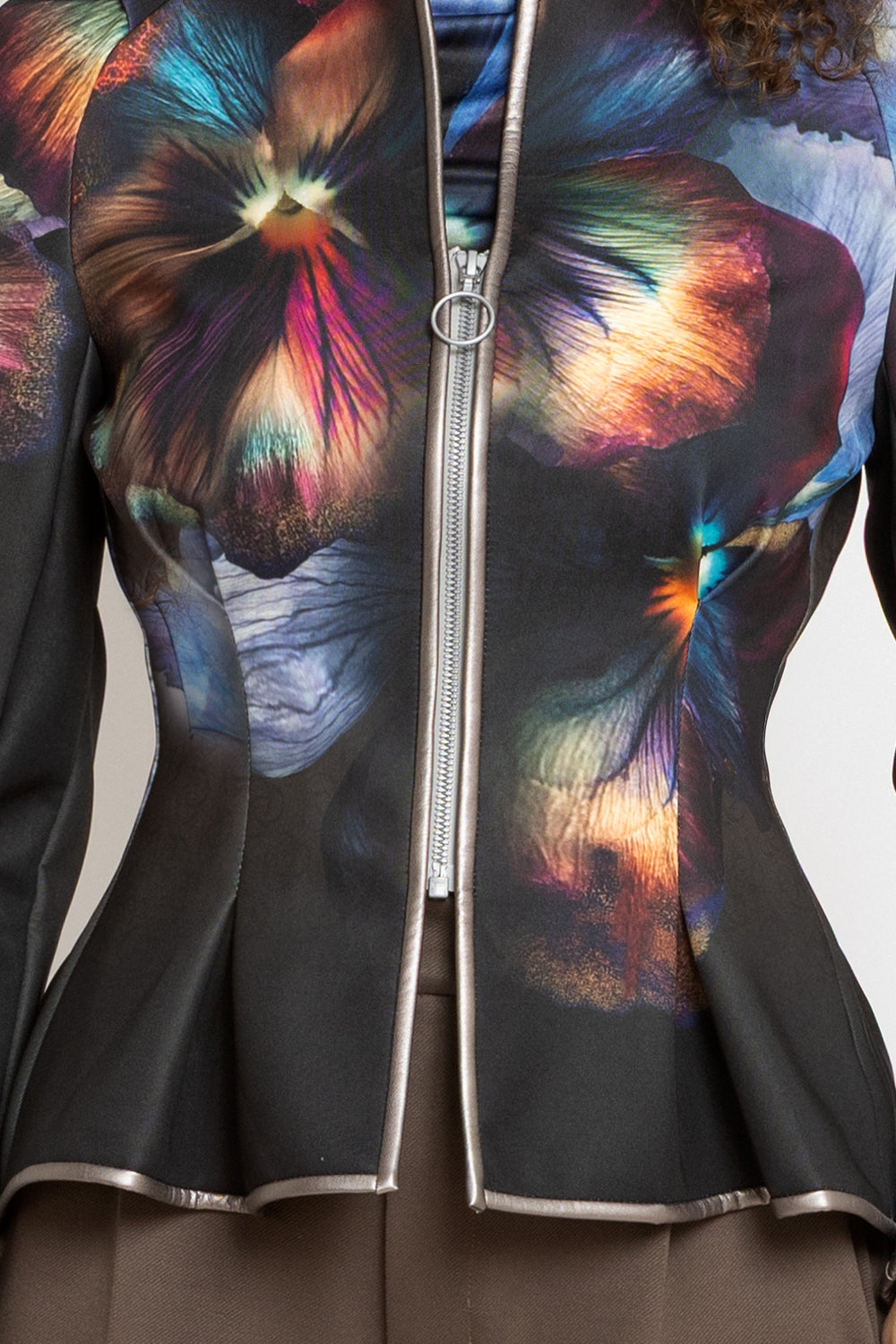 ВТАЛЕН БЛЕЙЗЕР ОТ СКУБА НЕОПРЕН С ЦИП - VIOLET