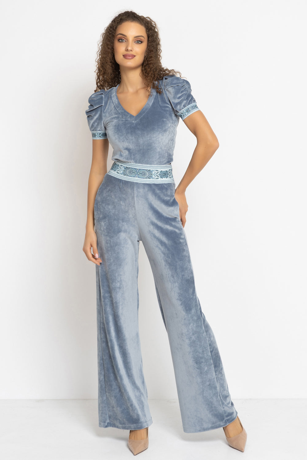 VELVET WIDE-LEG TROUSERS WITH ELASTIC WAIST IN STEEL GREY - ESSENTIALS JIORO БЛУЗА ОТ КАДИФЕ С НАБРАН КЪС РЪКАВ И V ДЕКОЛТЕ В СТОМАНЕНО СИВО - ESSENTIALS JIORO