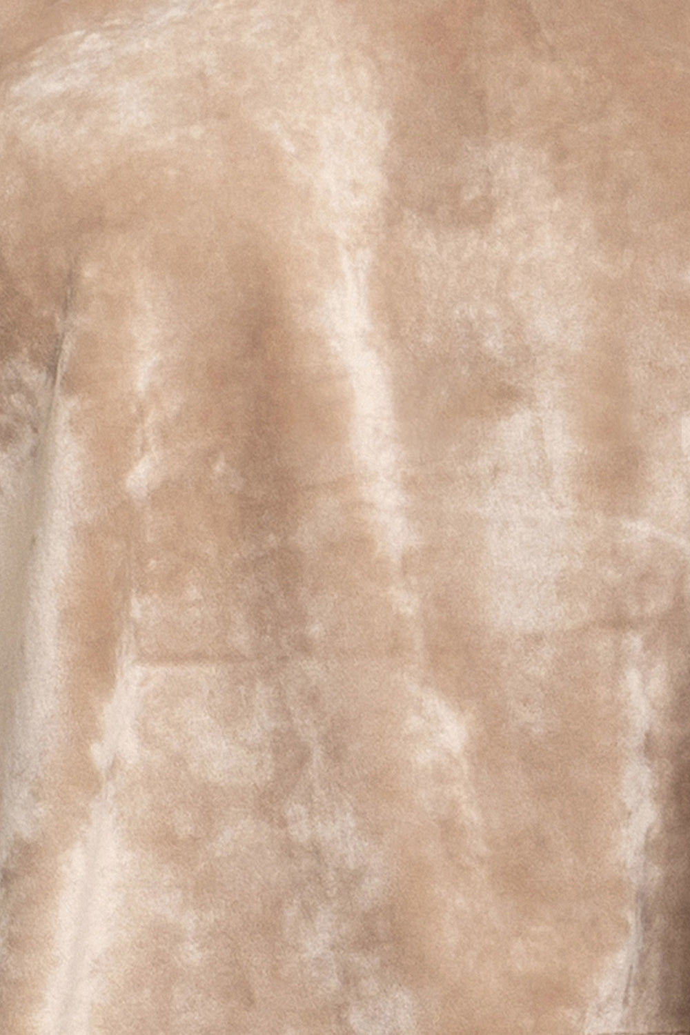 LOOSE SQUARE-CUT VELVET BLOUSE IN BEIGE - ESSENTIALS JIORO СВОБОДНА БЛУЗА ОТ КАДИФЕ В БЕЖОВО - ESSENTIALS JIORO