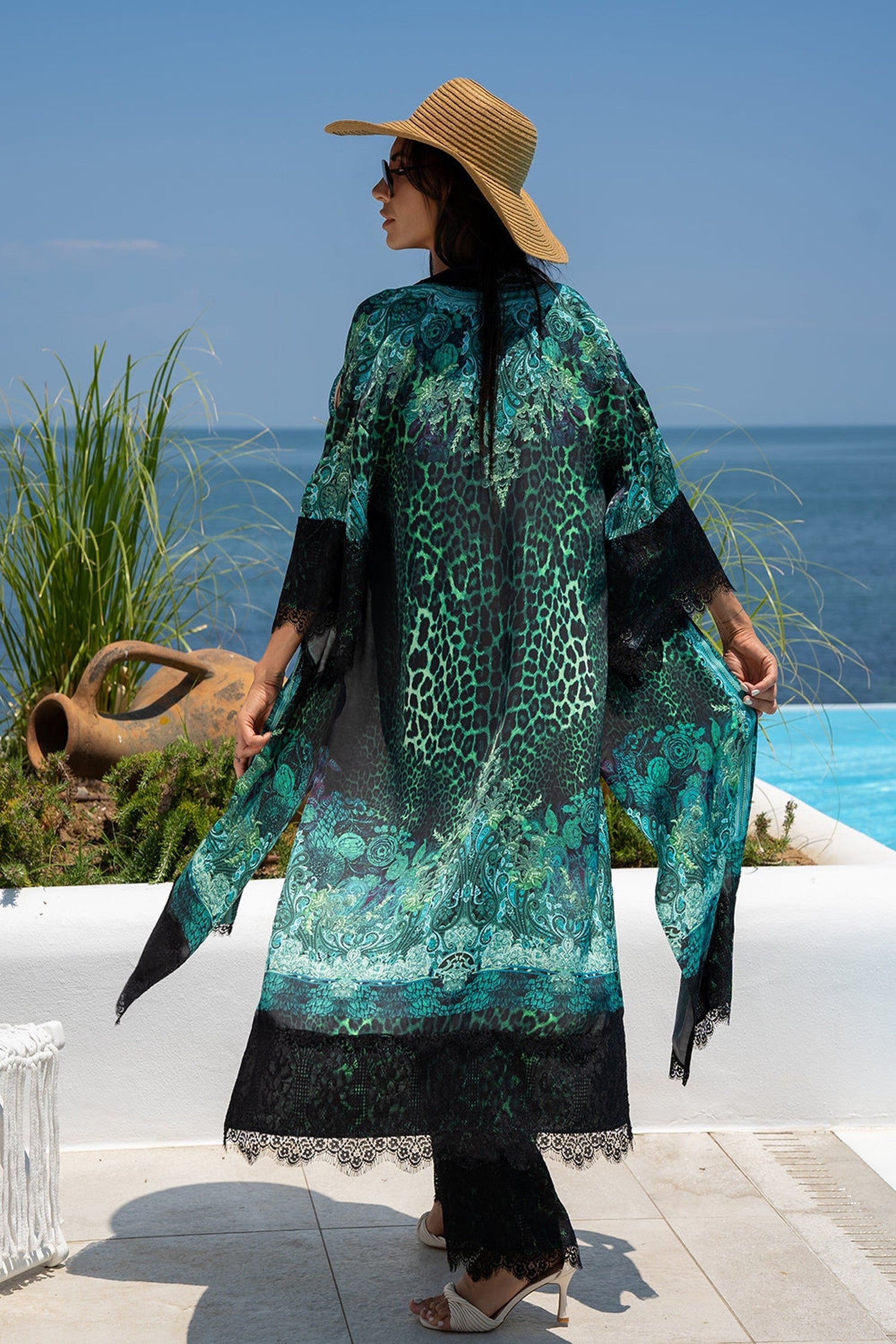 КИМОНО ОТ ЛЪСКАВА ВИСКОЗА - LEO NEON GREEN