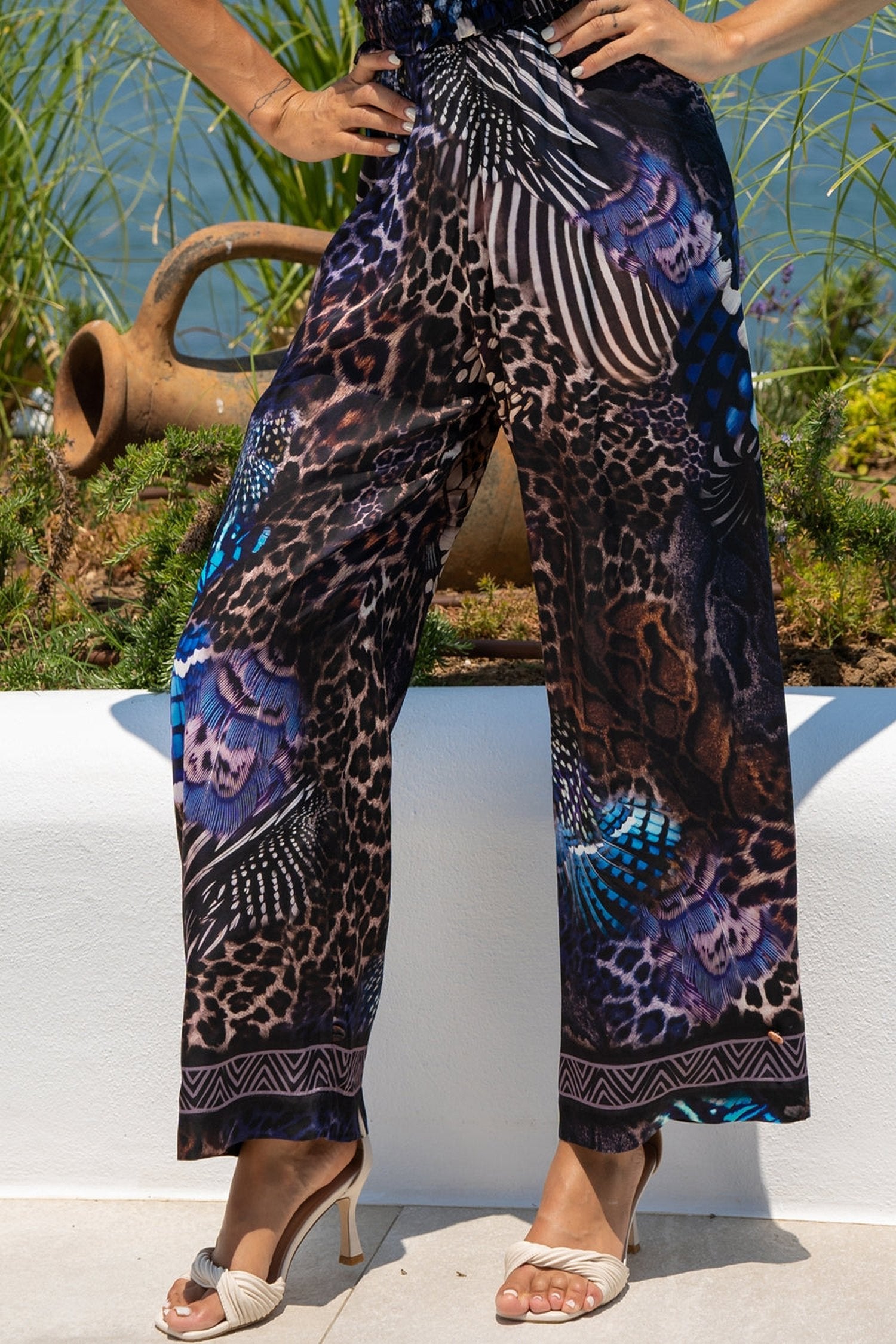 СВОБОДЕН ПАНТАЛОН ОТ ЛЪСКАВА ВИСКОЗА - LEO NEON DARK