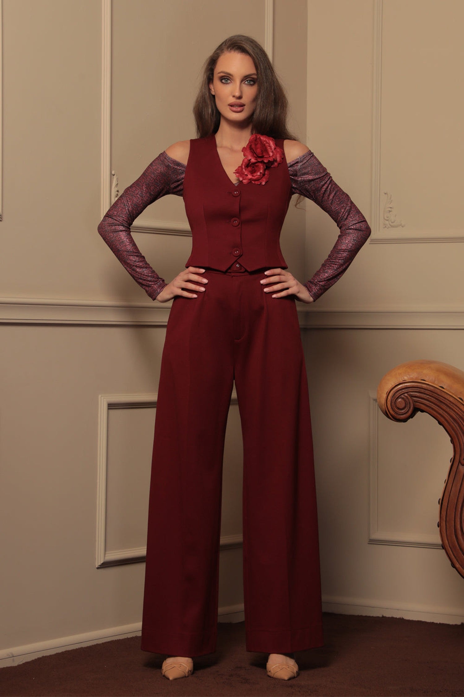 ЕЛЕК ОТ ВИСКОЗА В БОРДО - ESSENTIALS