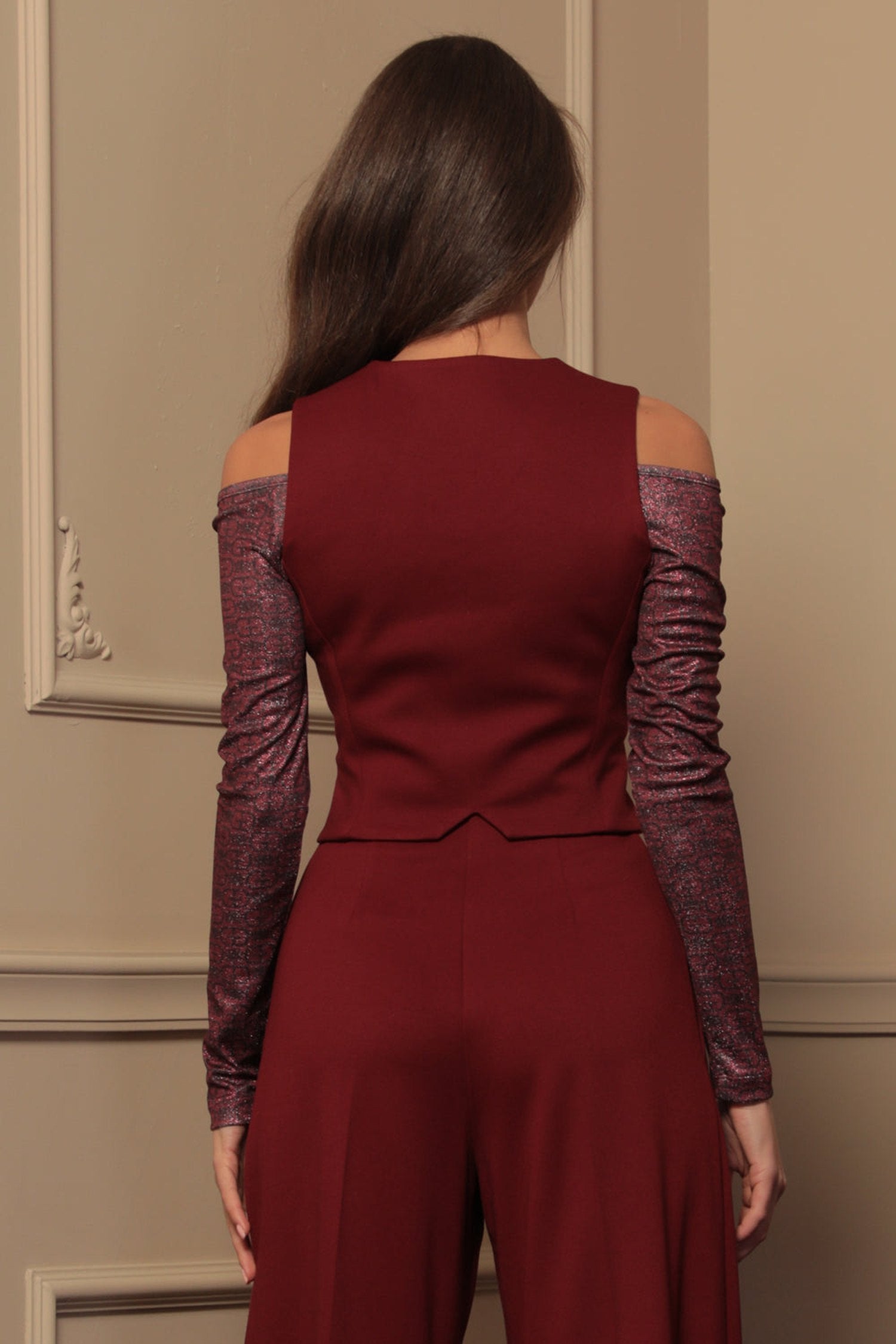 ЕЛЕК ОТ ВИСКОЗА В БОРДО - ESSENTIALS