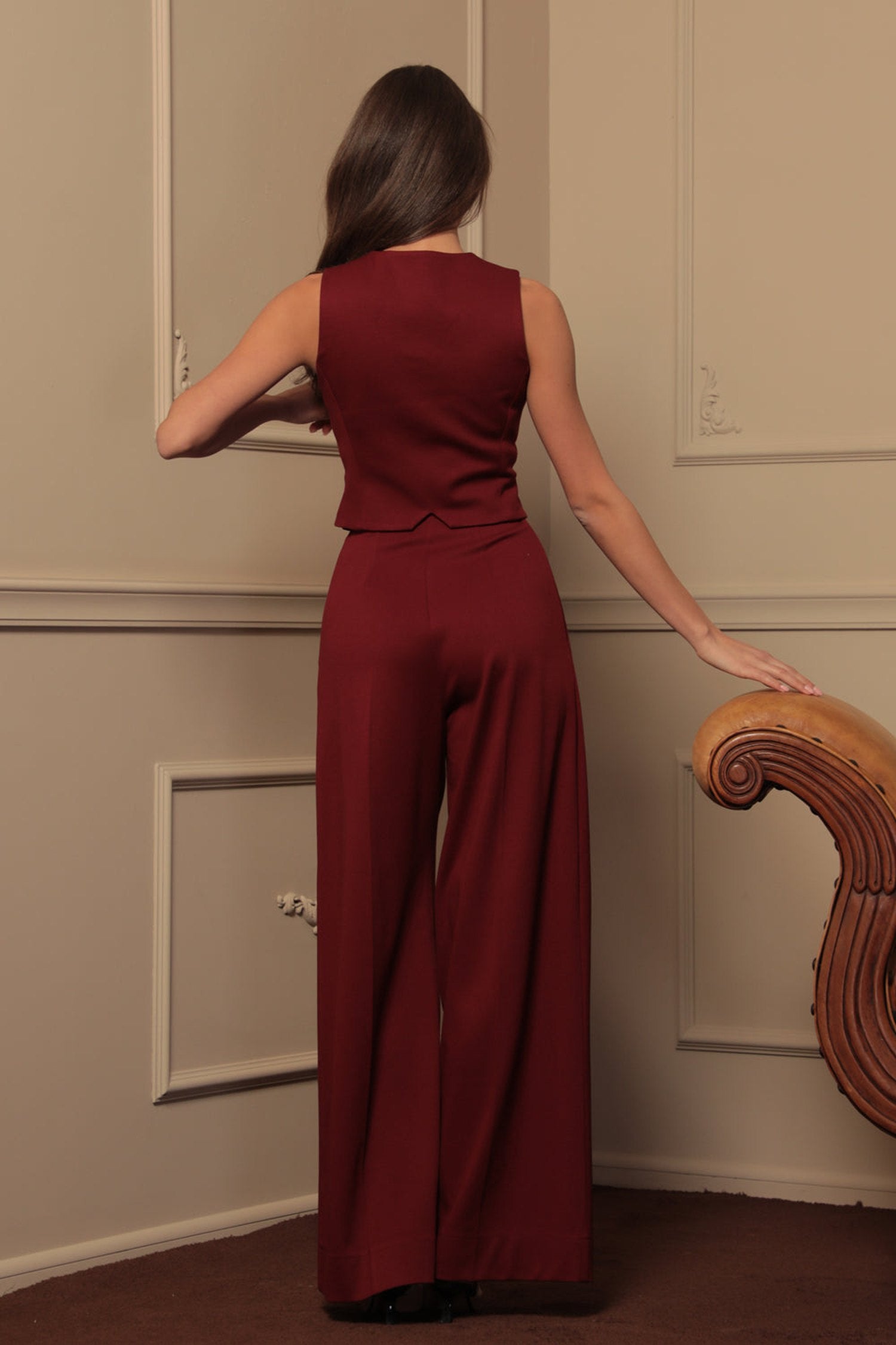 ЕЛЕК ОТ ВИСКОЗА В БОРДО - ESSENTIALS