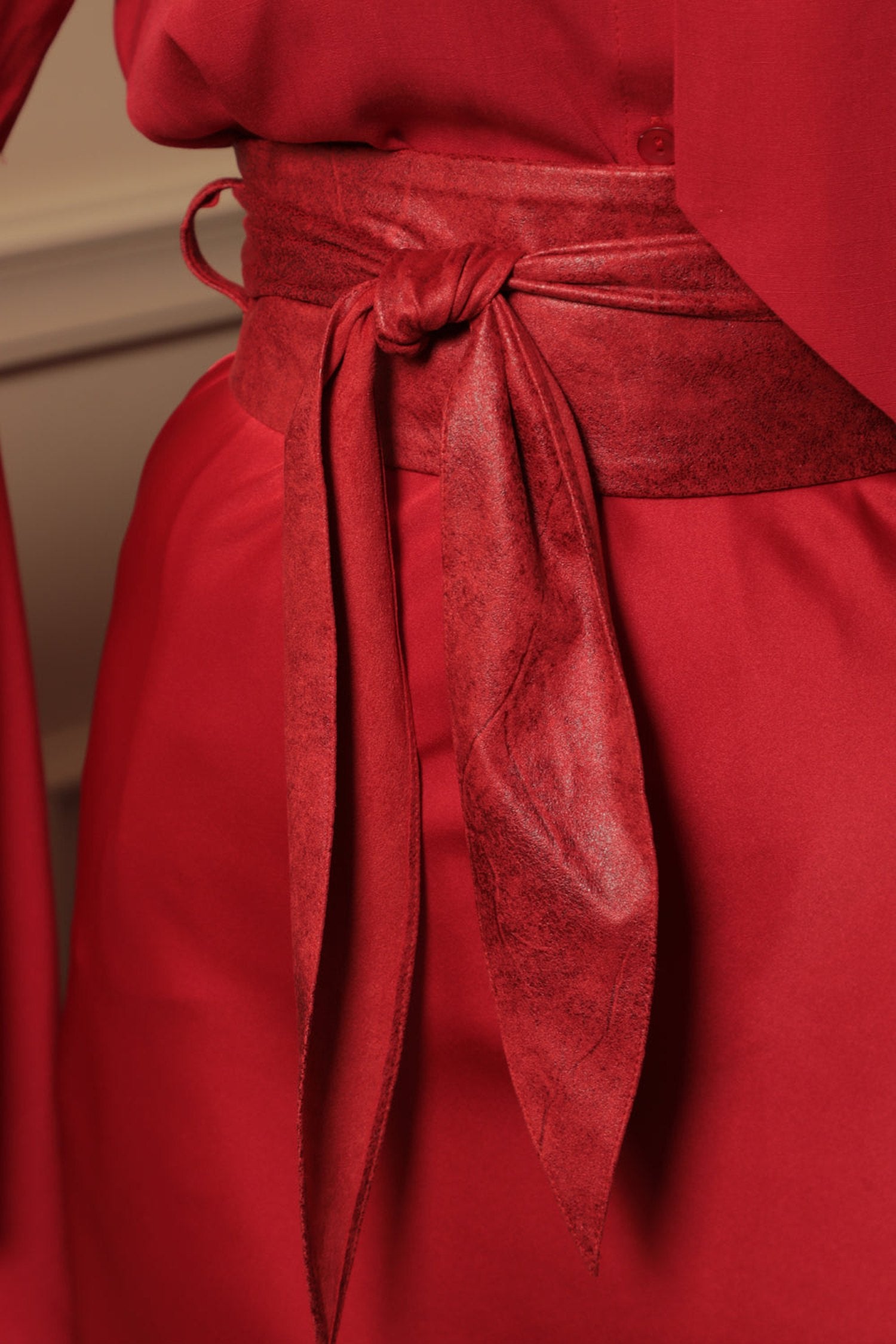 WRAP-STYLE BELT - SUEDE-LIKE IMITATION IN RED - ESSENTIALS