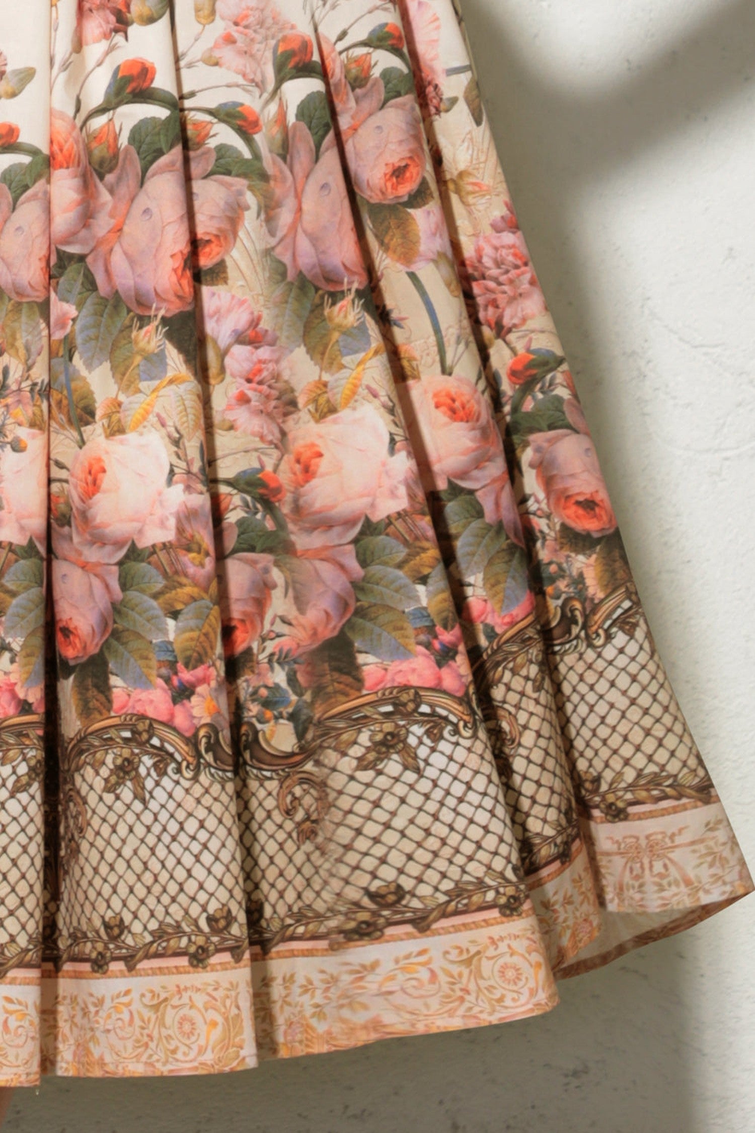 ДЪЛГА РОКЛЯ ОТ ЛЕН С ПОДВИЖЕН КОЛАН- BAROQUE FLOWERS