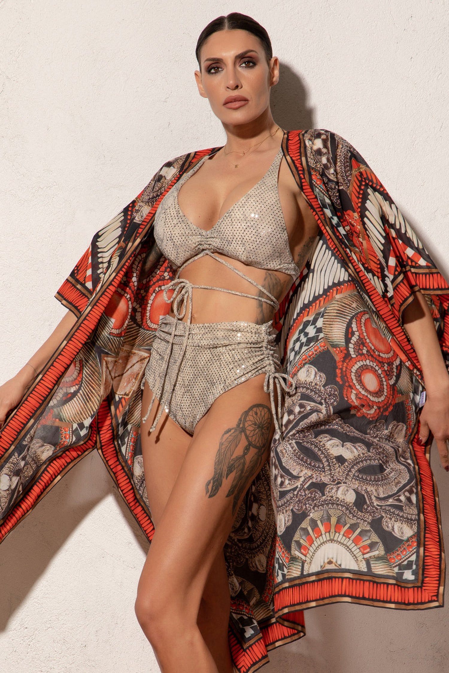 ГОРНИЩЕ ТИП ТРИЪГЪЛНИК В БЕЖОВО С БЛЯСЪК - ESSENTIALS