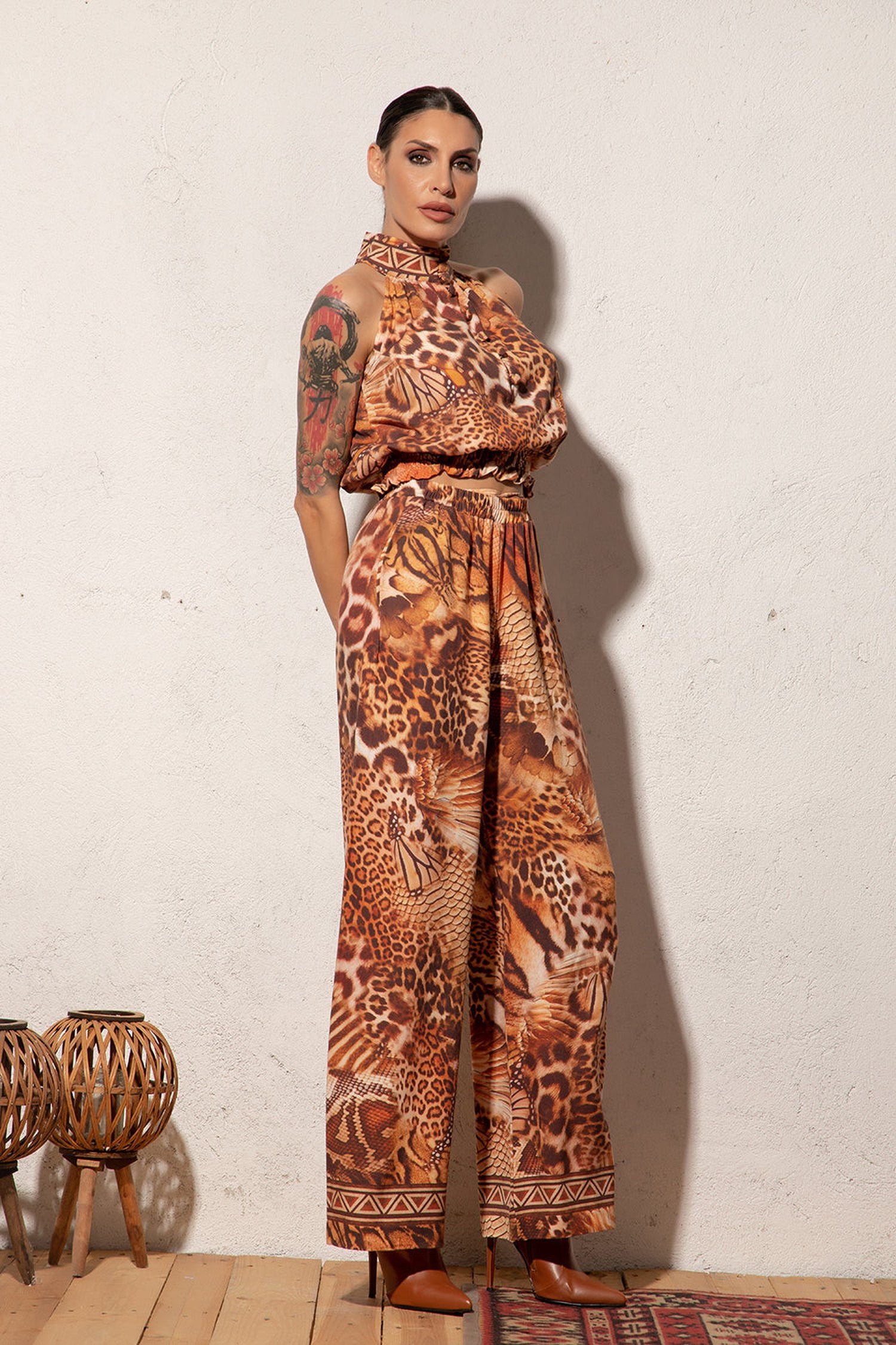 СВОБОДЕН ПАНТАЛОН С ДЖОБОВЕ ОТ ВИСКОЗА ТВИЛ - LEO SAND