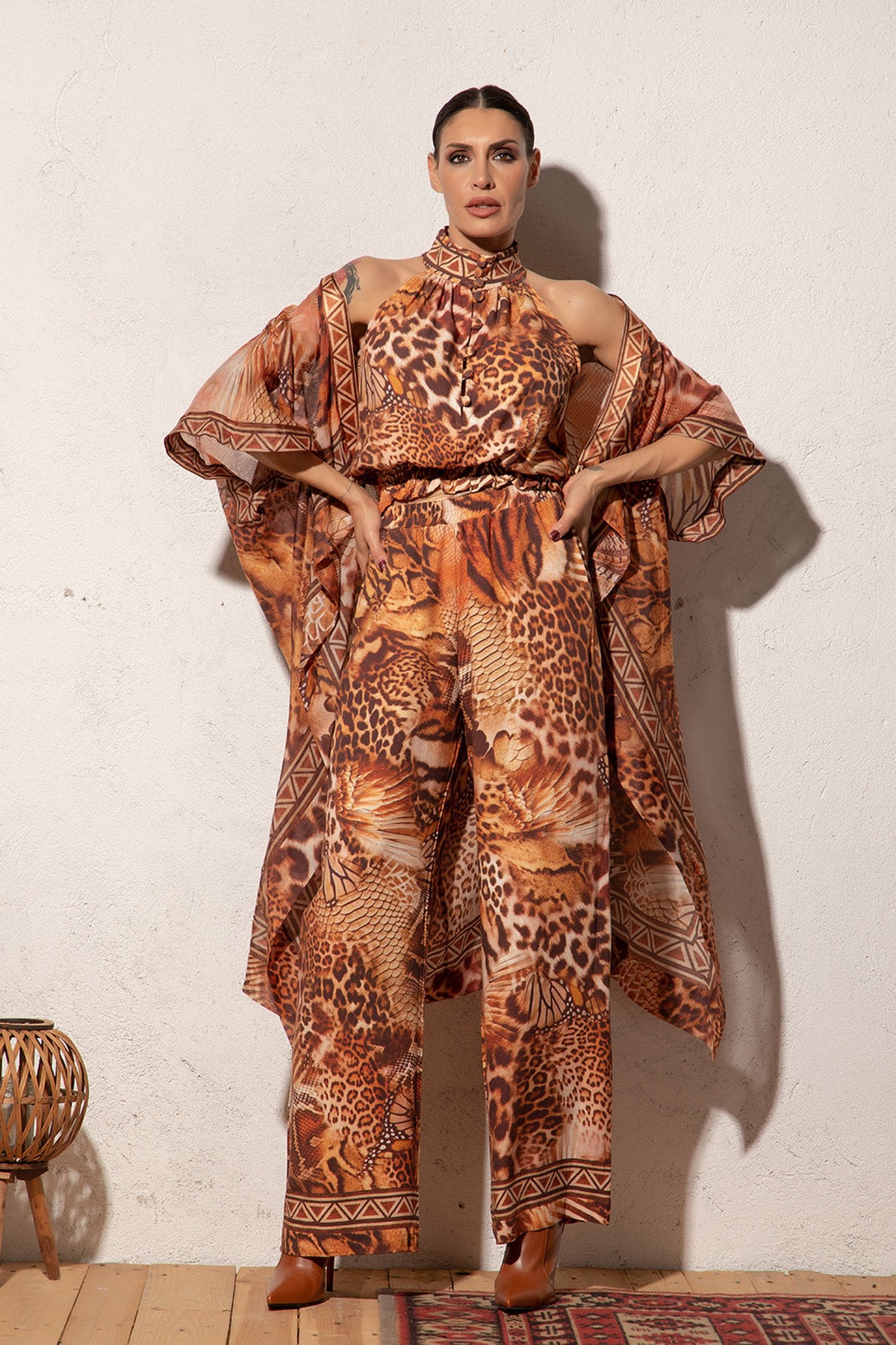 СВОБОДЕН ПАНТАЛОН С ДЖОБОВЕ ОТ ВИСКОЗА ТВИЛ - LEO SAND