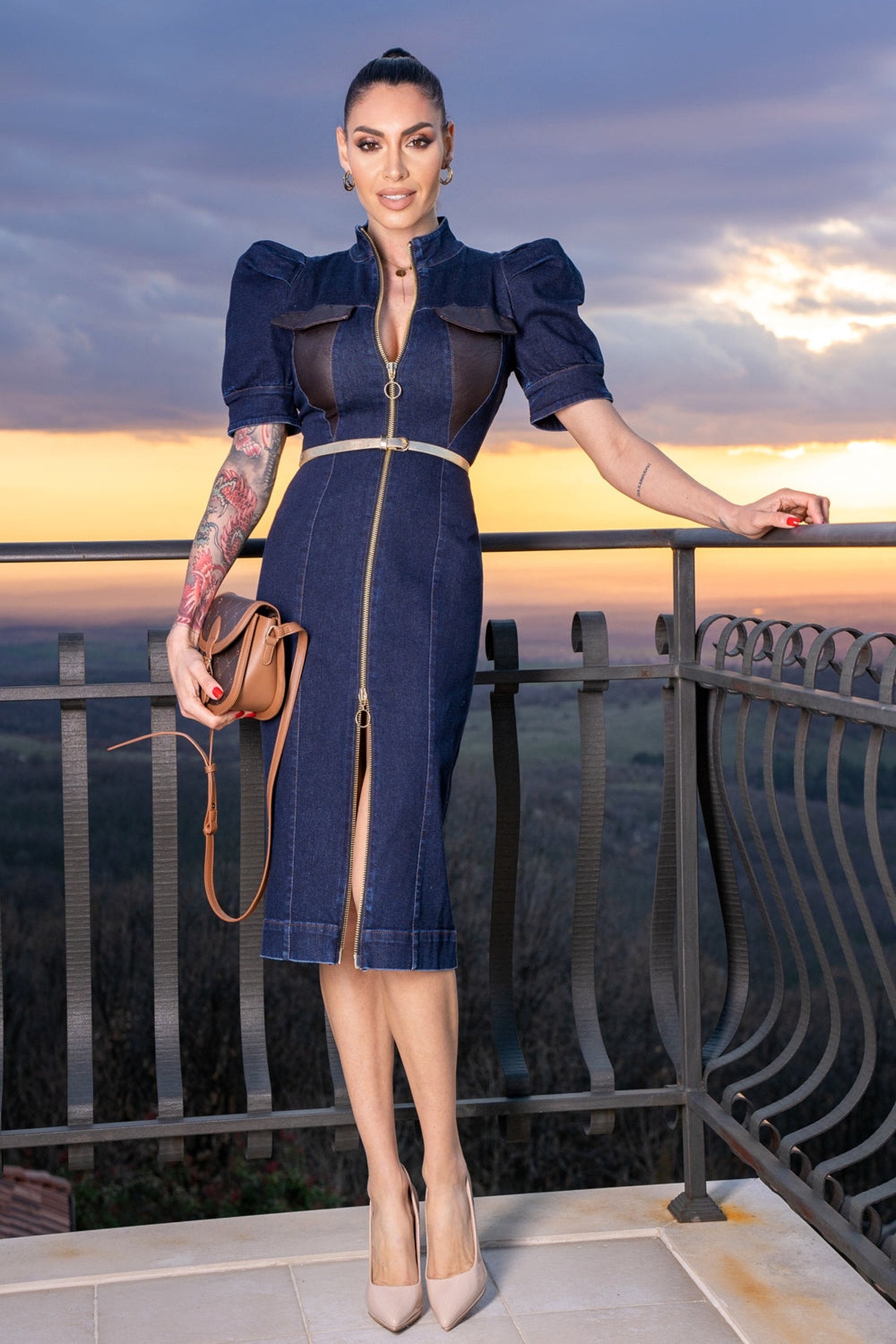 РОКЛЯ С БУФАН РЪКАВ В ТЪМЕН ДЕНИМ - ESSENTIALS