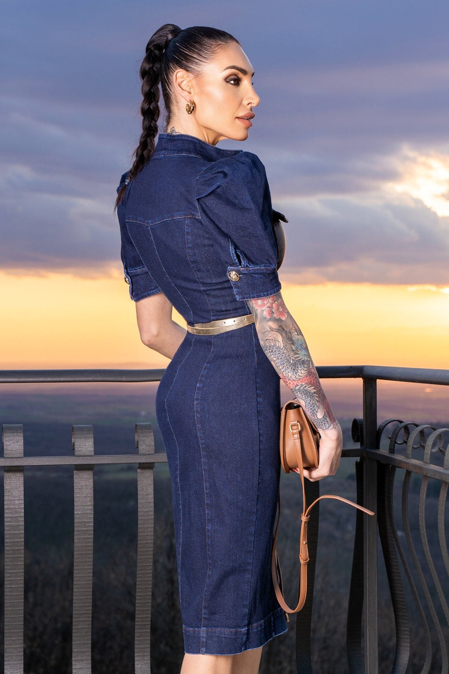 РОКЛЯ С БУФАН РЪКАВ В ТЪМЕН ДЕНИМ - ESSENTIALS