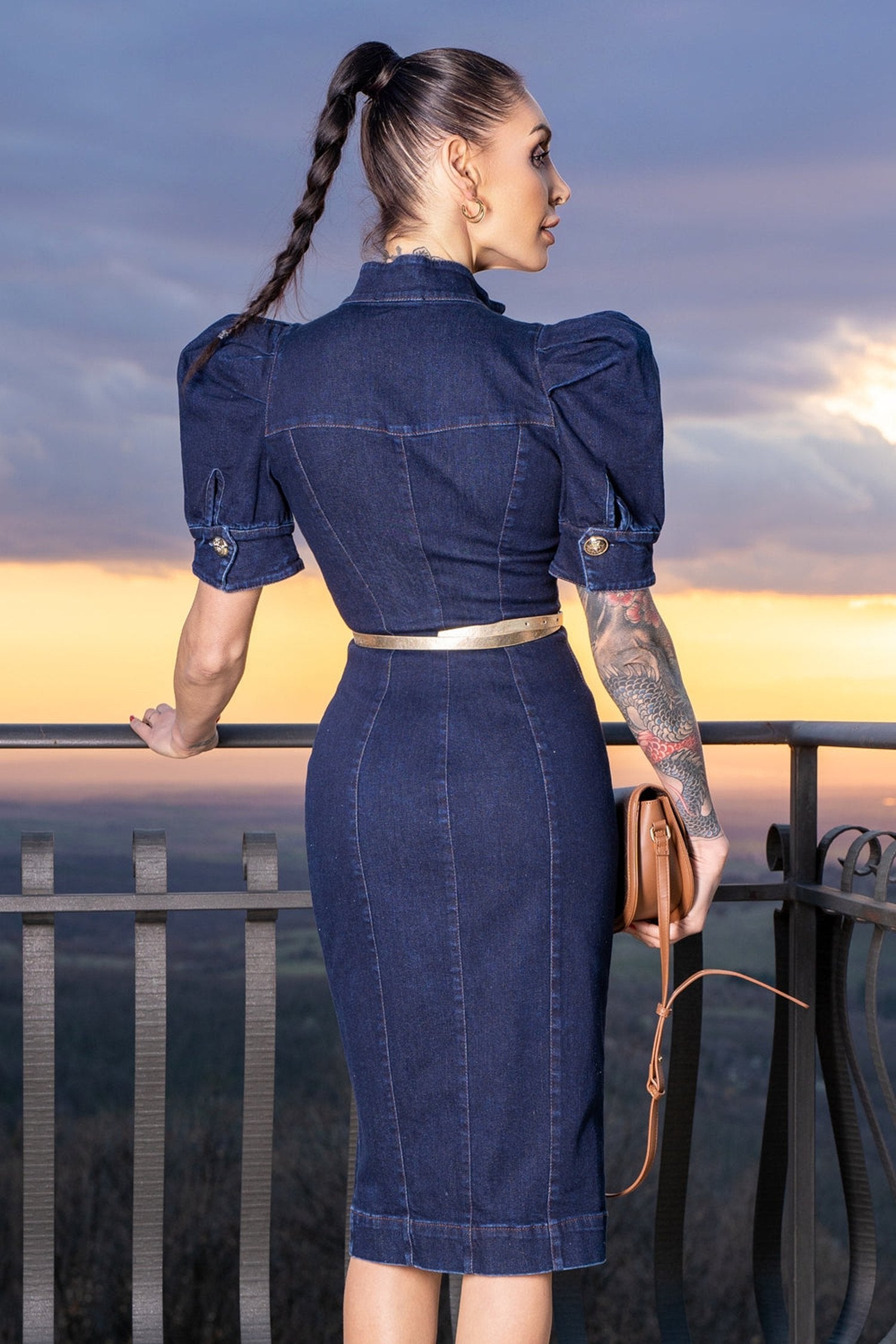 РОКЛЯ С БУФАН РЪКАВ В ТЪМЕН ДЕНИМ - ESSENTIALS