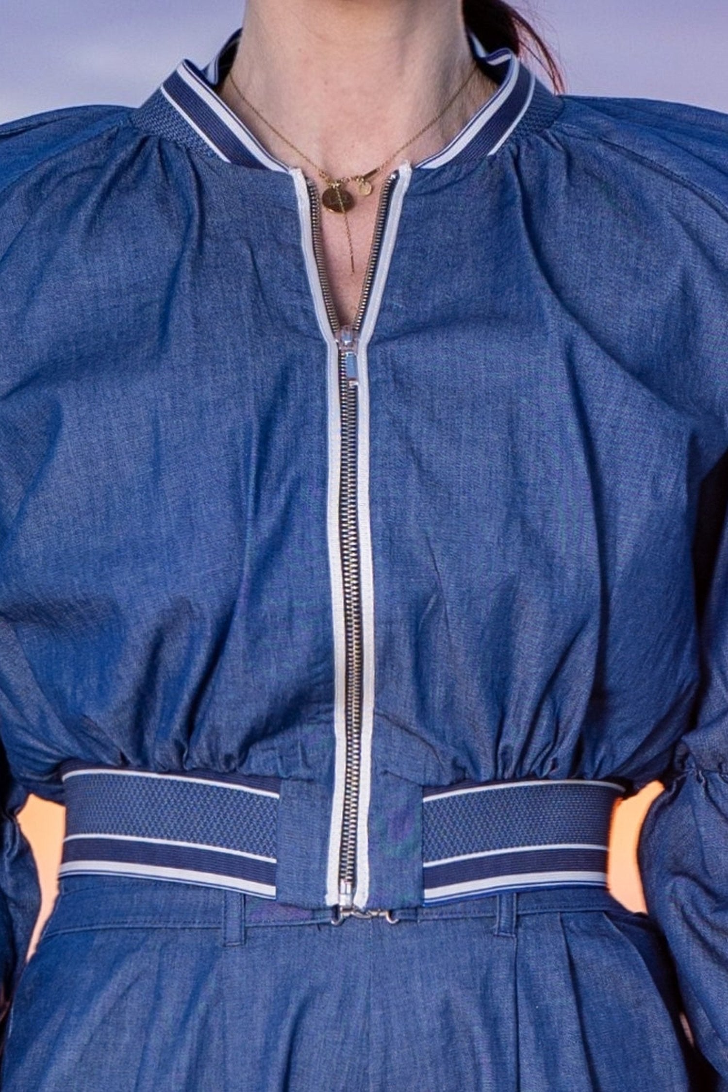 ДЕНИМНО ЯКЕ ТИП БОМБЪР - ESSENTIALS