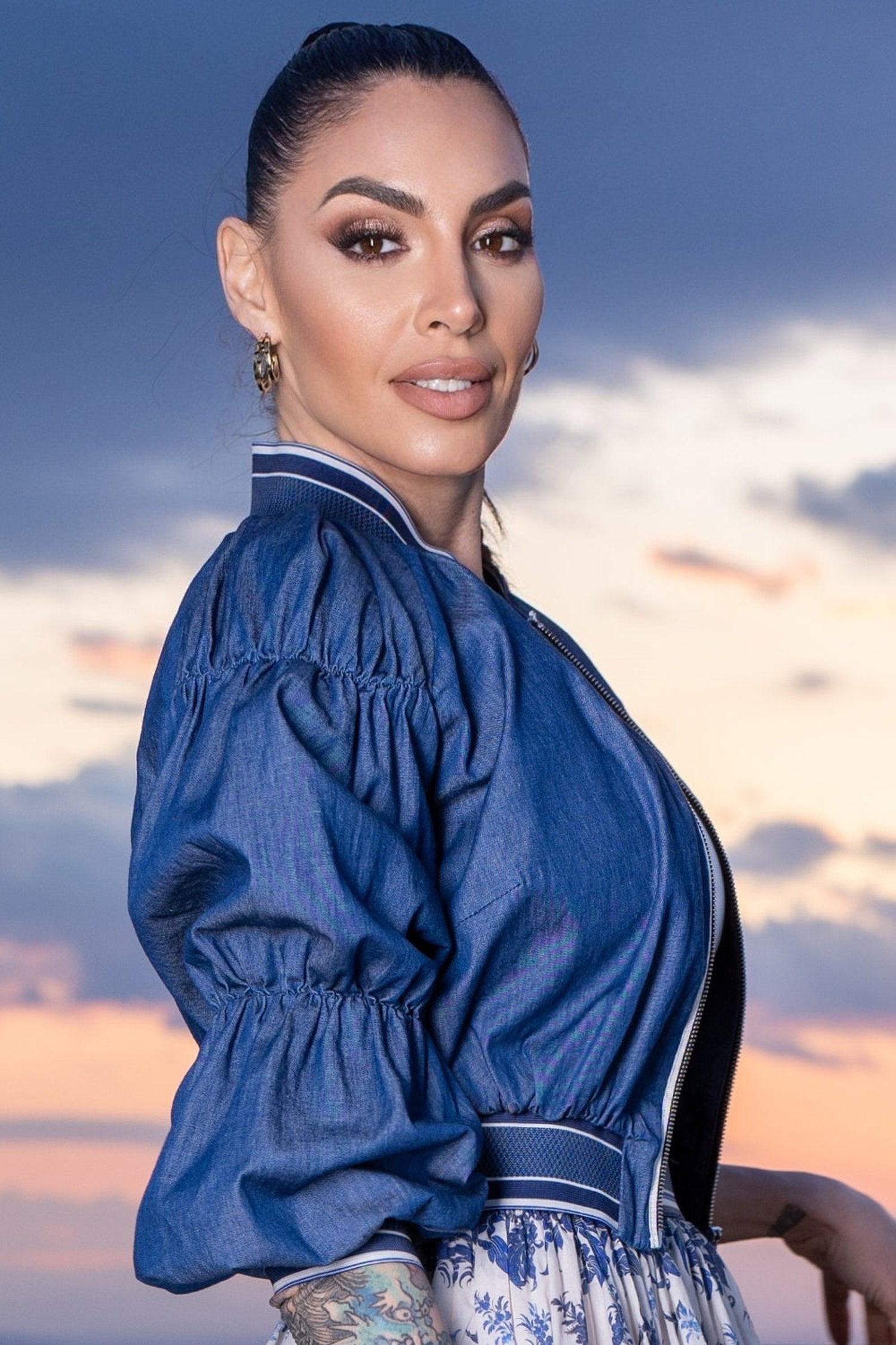 ДЕНИМНО ЯКЕ ТИП БОМБЪР - ESSENTIALS