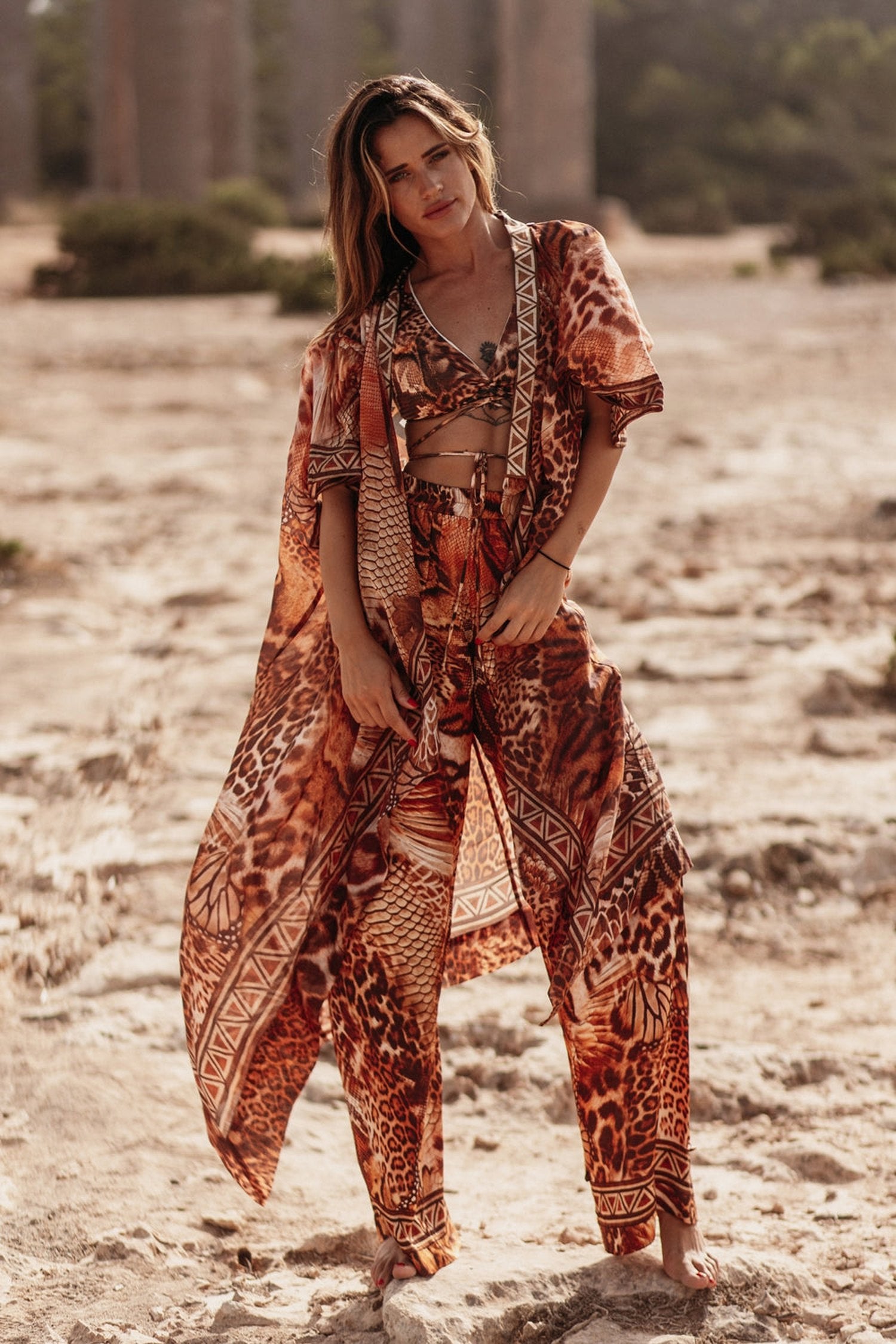 СВОБОДЕН ПАНТАЛОН С ДЖОБОВЕ ОТ ВИСКОЗА ТВИЛ - LEO SAND