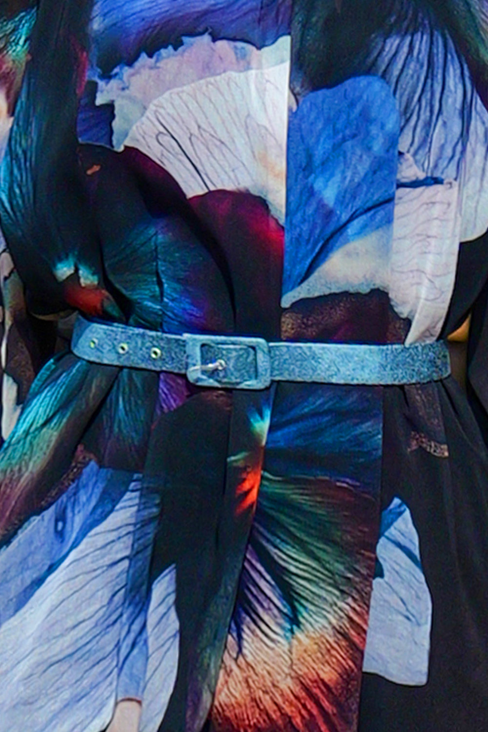 СВОБОДНА РОКЛЯ ОТ ФРЕНСКИ ШИФОН С РЕГЛАН РЪКАВ И ВРЪЗКА НА ГЪРБА - VIOLET