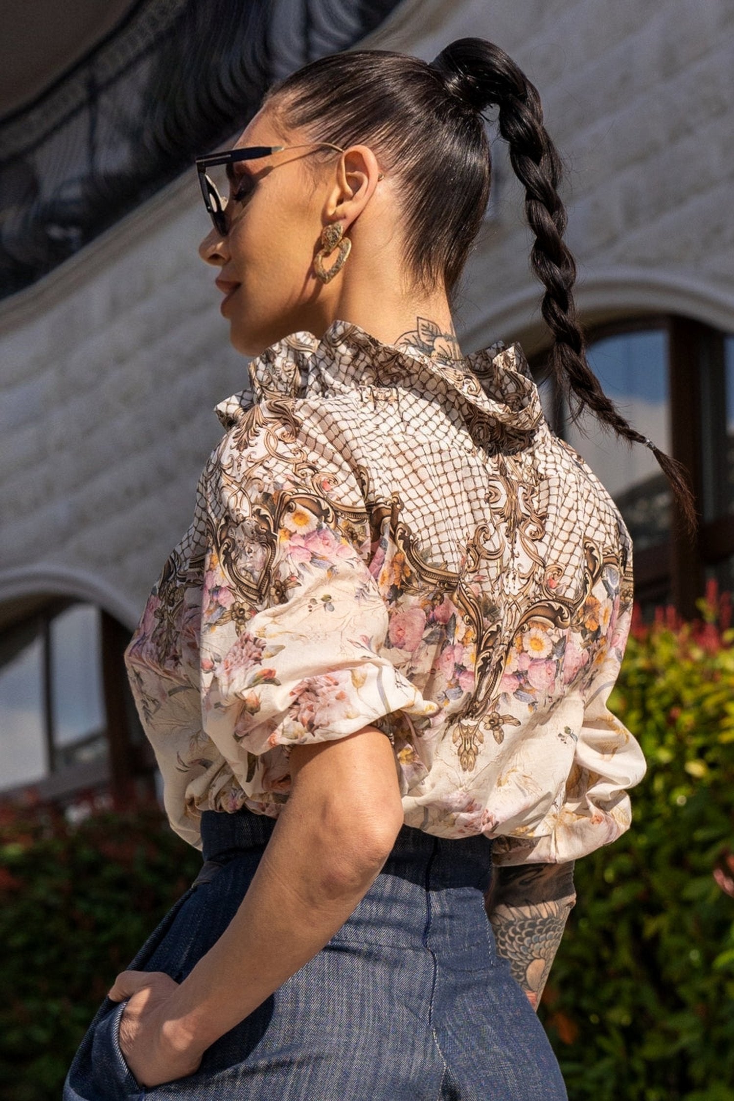 РИЗА С ЕФЕКТНА ЯКА - BAROQUE FLOWERS