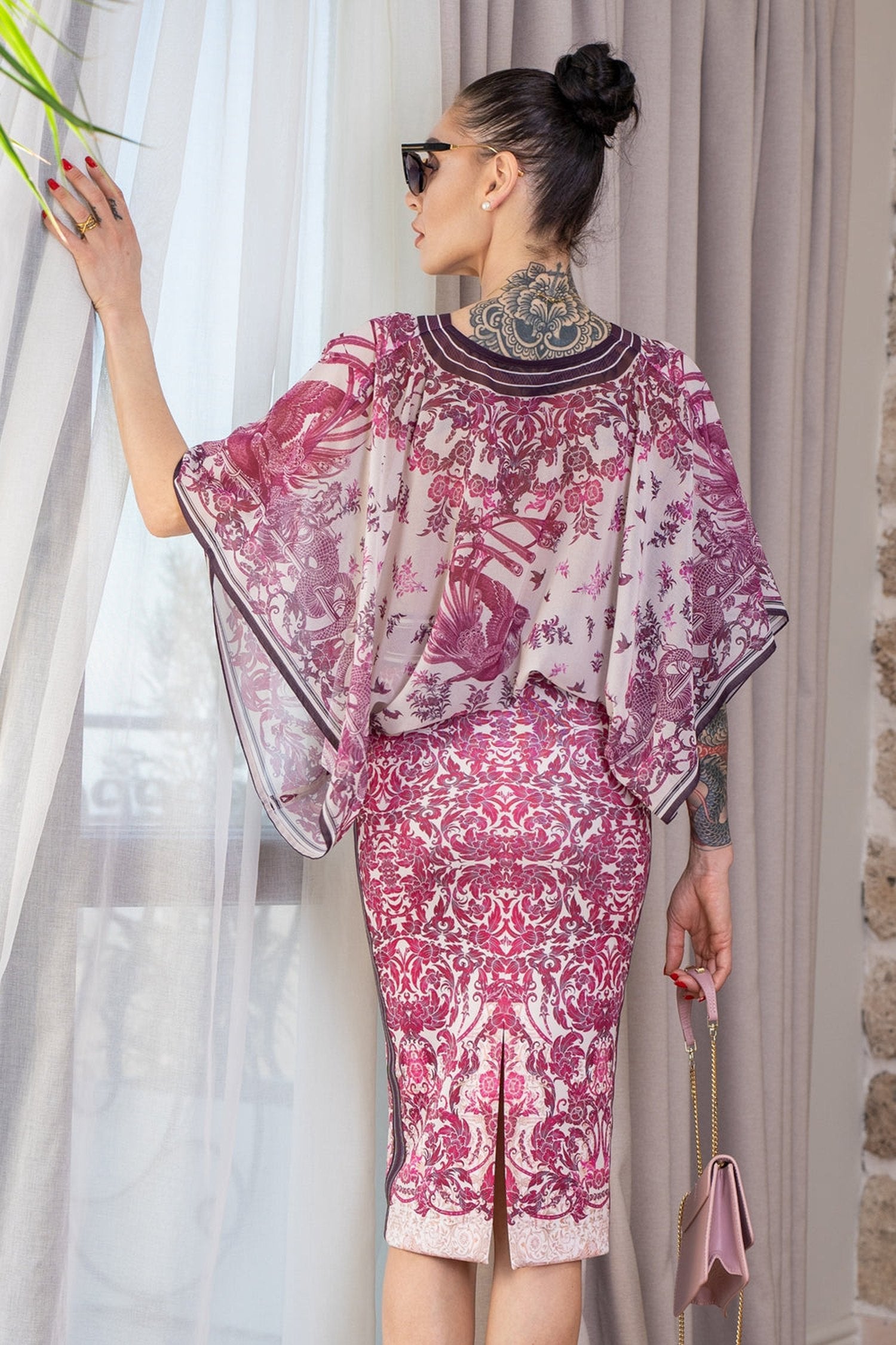 ПОЛА ДО КОЛЯНОТО С ДЕКОРАТИВЕН КАНТ - ASIA BORDEAUX