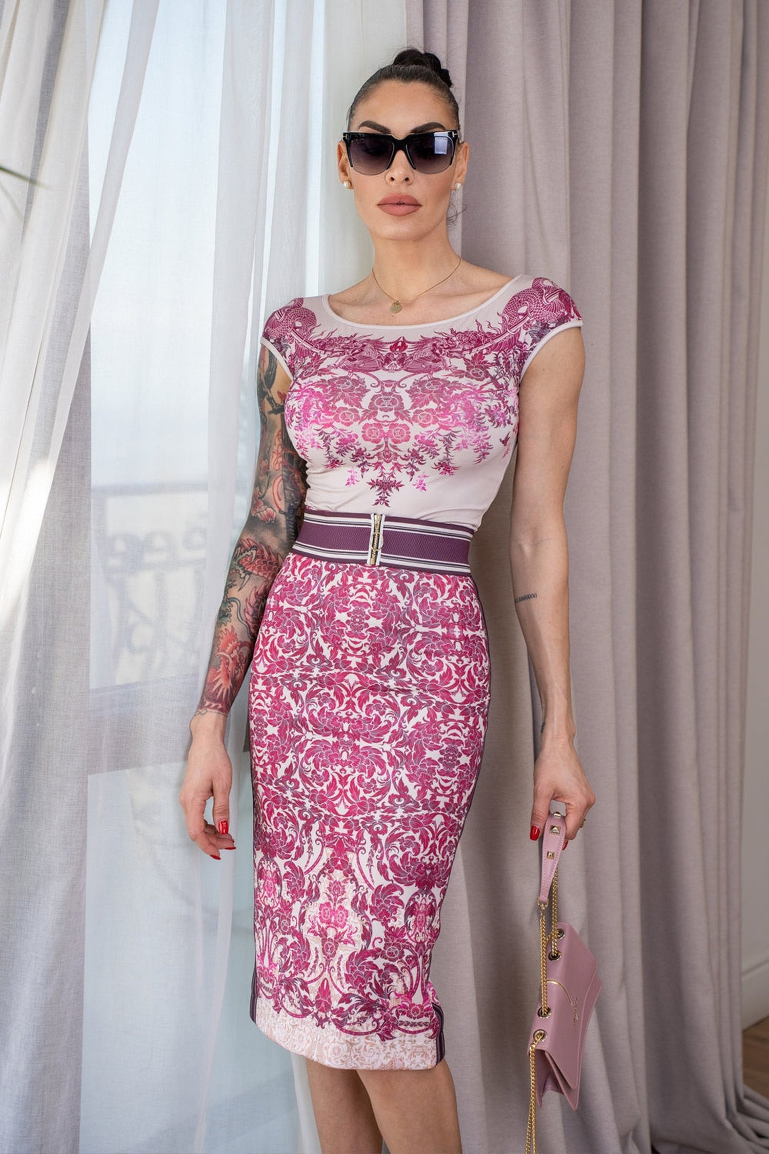 ПОЛА ДО КОЛЯНОТО С ДЕКОРАТИВЕН КАНТ - ASIA BORDEAUX