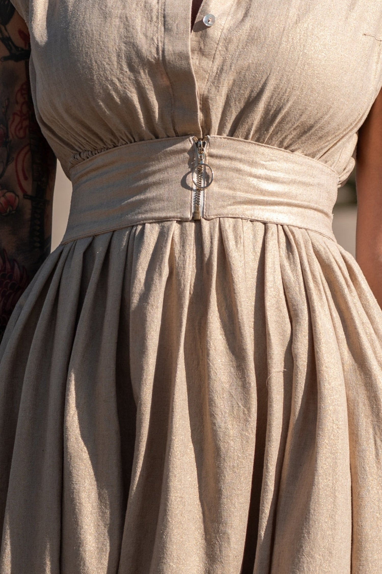 LONG LINEN DRESS WITH DETACHABLE BELT - ESSENTIALS