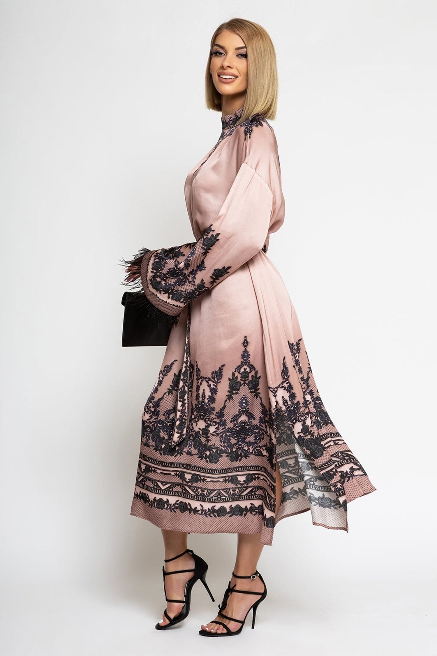 VISCOSE SATIN CAFTAN WITH FEATHERS - GRAFFITI POWDER