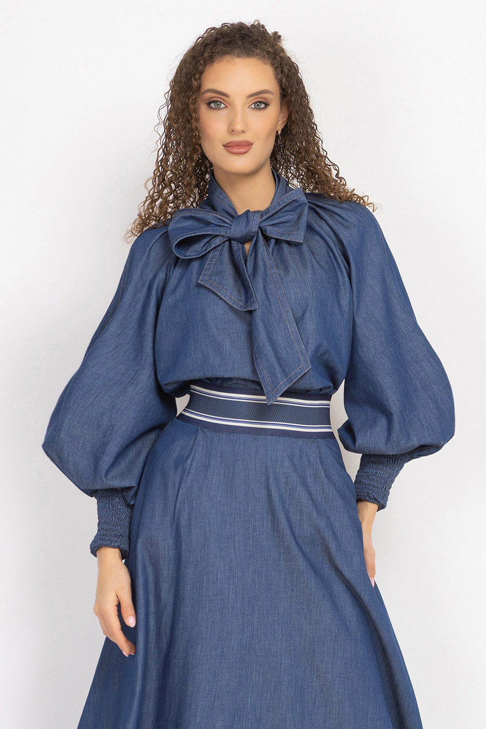 DENIM SHIRT WITH FRONT BOW AND RAGLAN SLEEVES - ESSENTIALS JIORO РИЗА ОТ ДЕНИМ С ПАНДЕЛКА И РЕГЛАН РЪКАВИ - ESSENTIALS JIORO