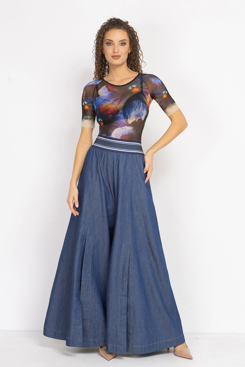 HIGH-WAISTED FLARED DENIM PANTS WITH FRONT SLITS - ESSENTIALS JIORO ПАНТАЛОН ОТ ТЪНЪК ДЕНИМ С ВИСОКА ТАЛИЯ И ЦЕПКИ – ESSENTIALS JIORO