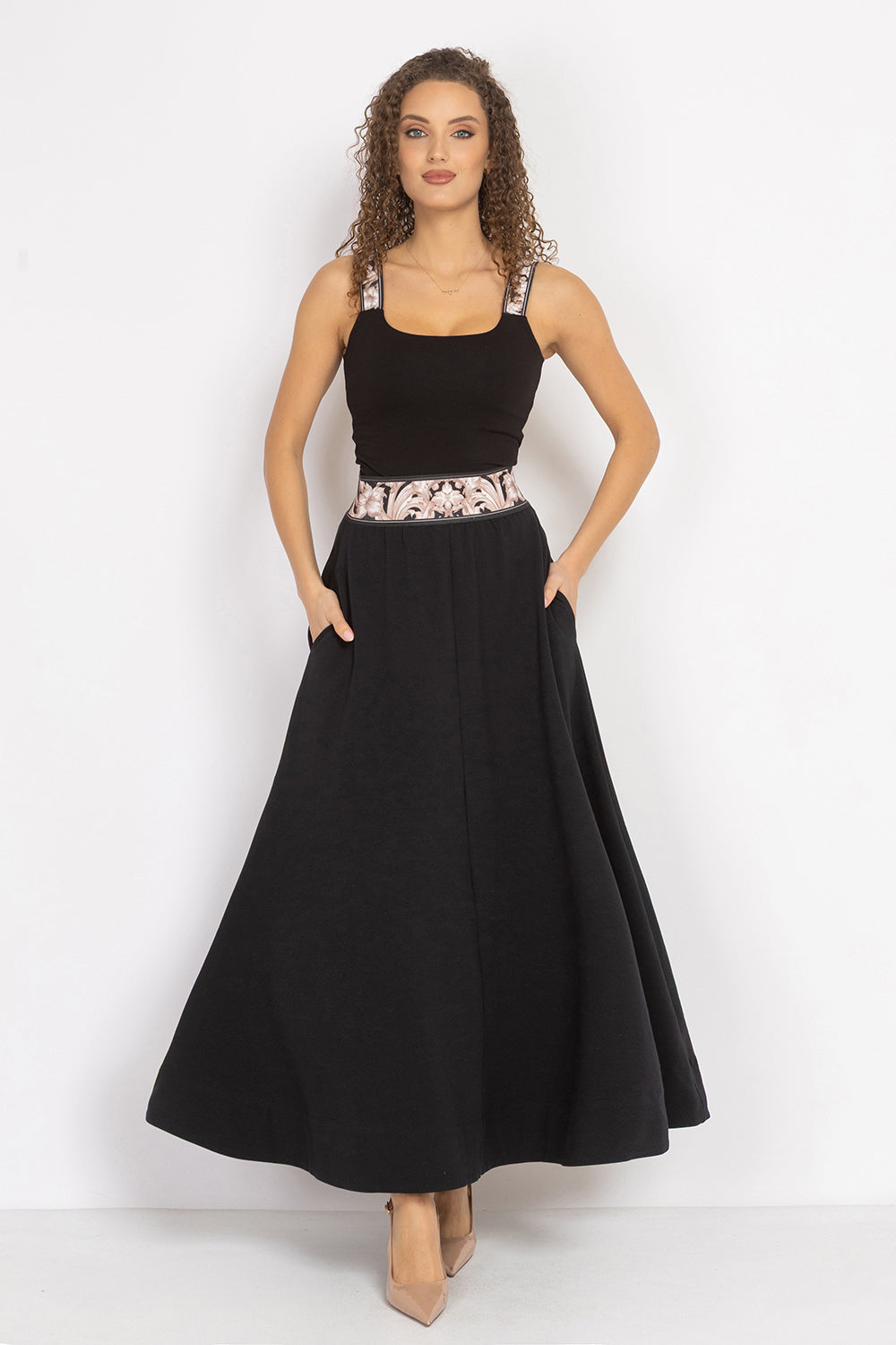 LONG BLACK COTTON SKIRT WITH ELASTIC WAIST AND SIDE POCKETS - ESSENTIALS JIORO ДЪЛГА ПОЛА ОТ ЧЕРНА ВАТА С ЛАСТИК В ТАЛИЯТА И СТРАНИЧНИ ДЖОБОВЕ - ESSENTIALS JIORO