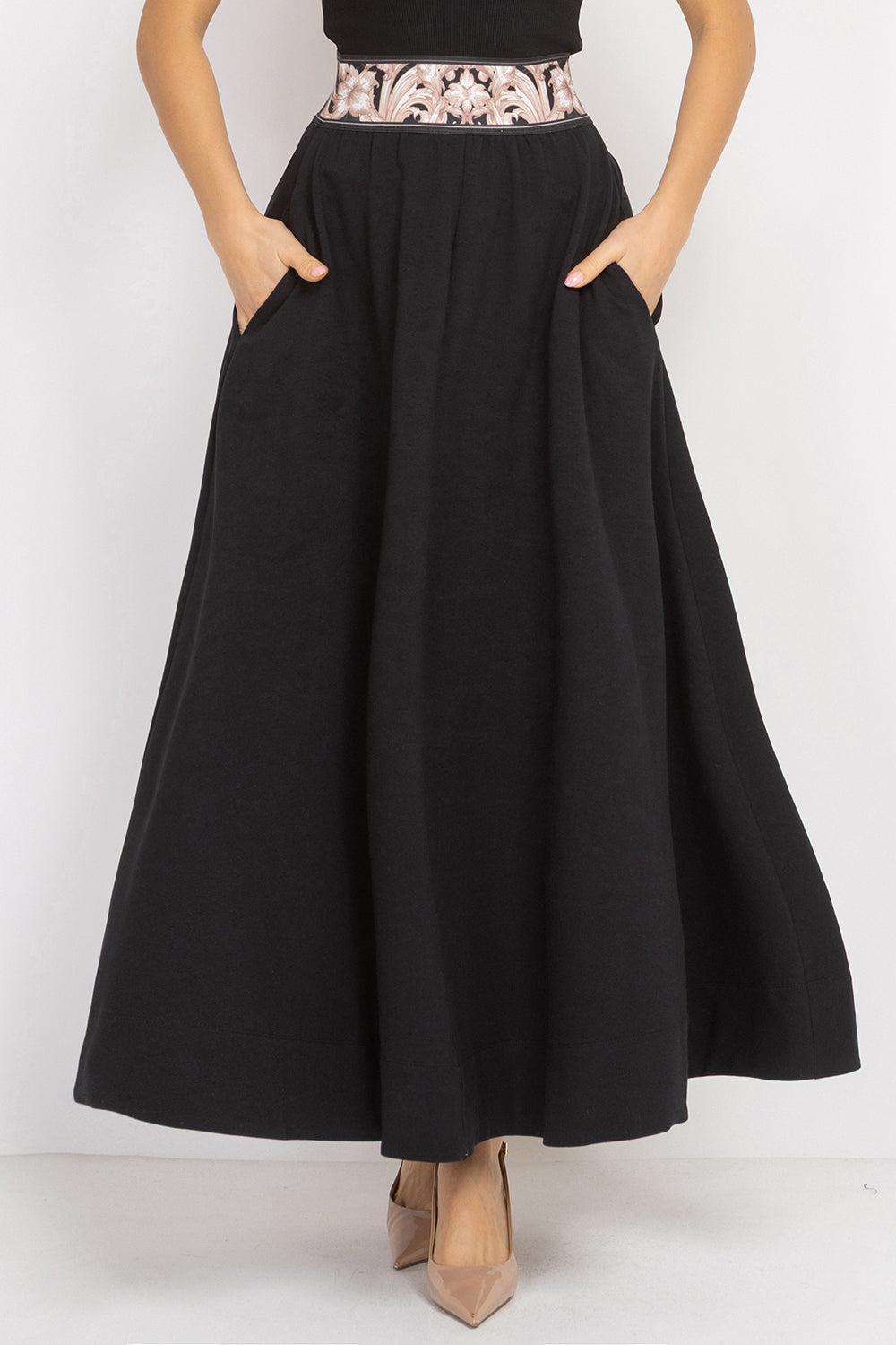LONG BLACK COTTON SKIRT WITH ELASTIC WAIST AND SIDE POCKETS - ESSENTIALS JIORO ДЪЛГА ПОЛА ОТ ЧЕРНА ВАТА С ЛАСТИК В ТАЛИЯТА И СТРАНИЧНИ ДЖОБОВЕ - ESSENTIALS JIORO