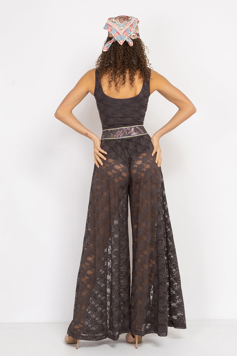 LACE BODYSUIT WITH DEEP SCOOP NECKLINE ESPRESSO - ESSENTIALS