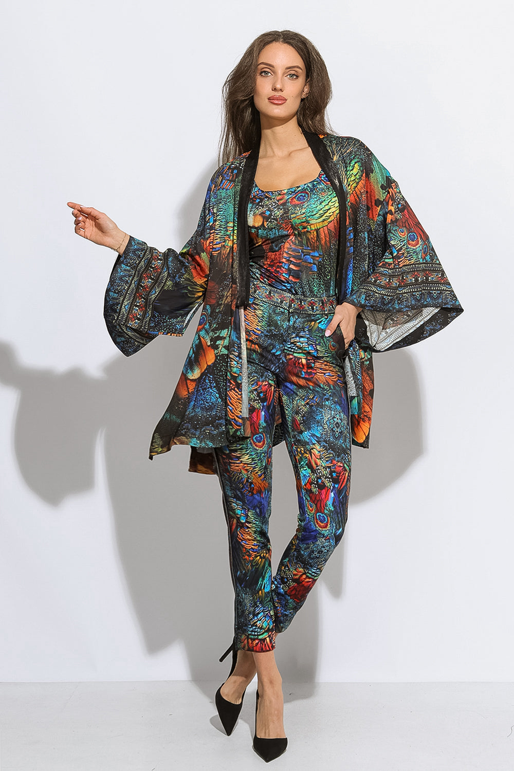 CROPPED VISCOSE KIMONO WITH ELASTIC BELT- AMAZONIA
