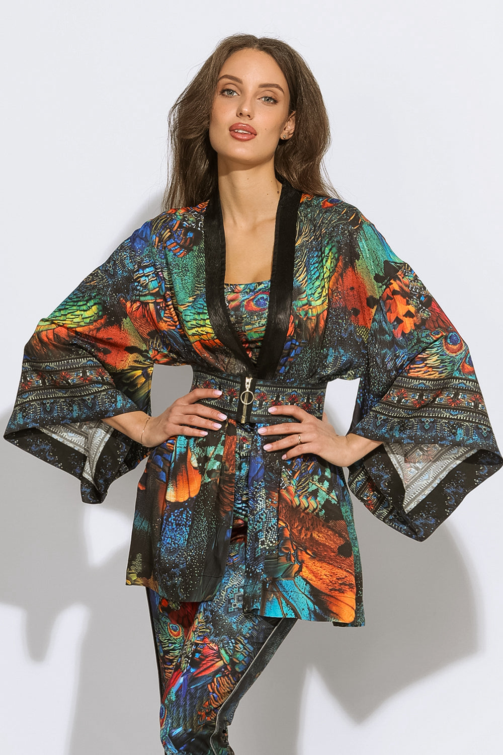 CROPPED VISCOSE KIMONO WITH ELASTIC BELT- AMAZONIA