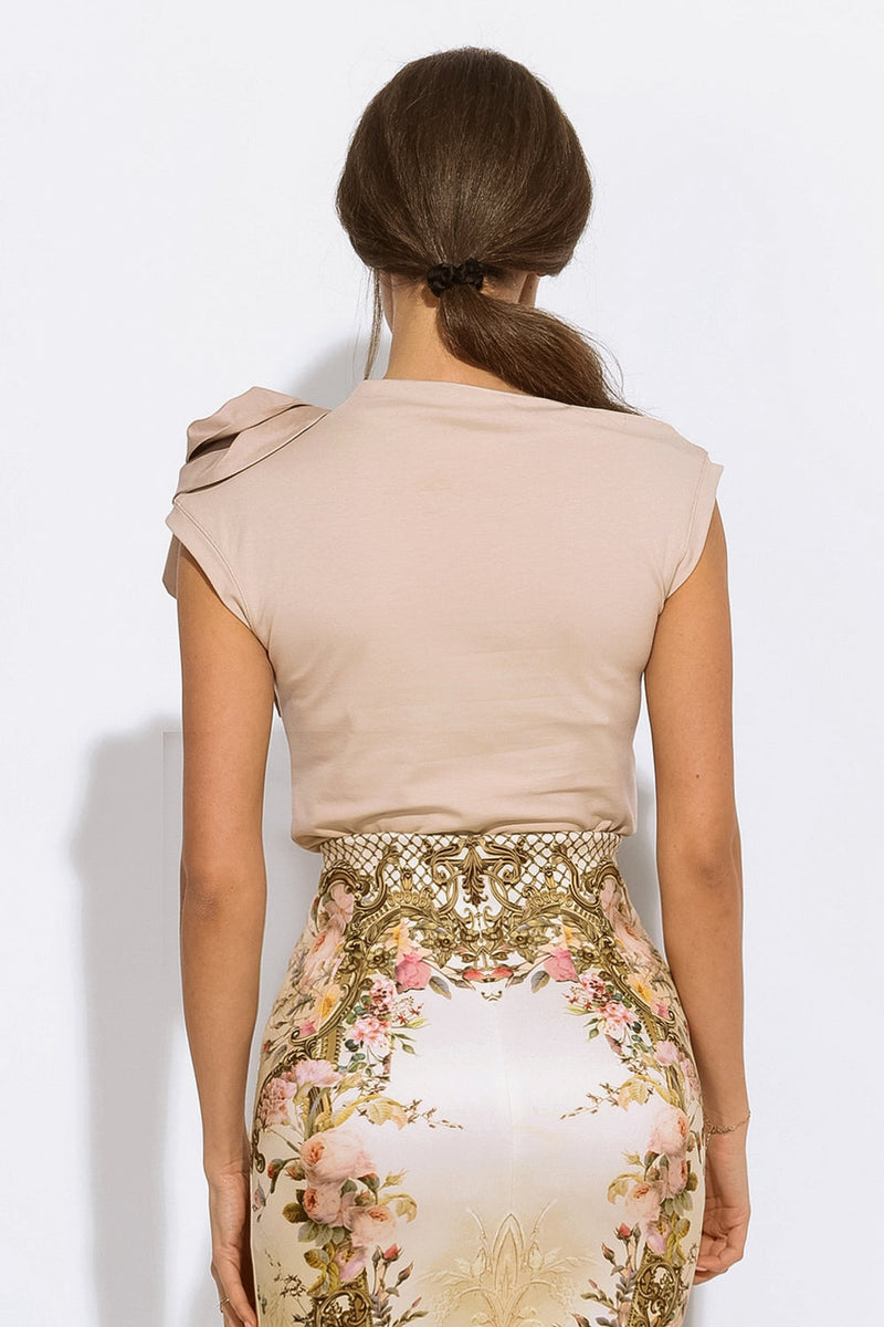 BLOUSE WITH ASYMMETRIC SHOULDER IN BEIGE - ESSENTIALS JIORO БЛУЗА С АСИМЕТРИЧНО РАМО В БЕЖОВО - ESSENTIALS JIORO