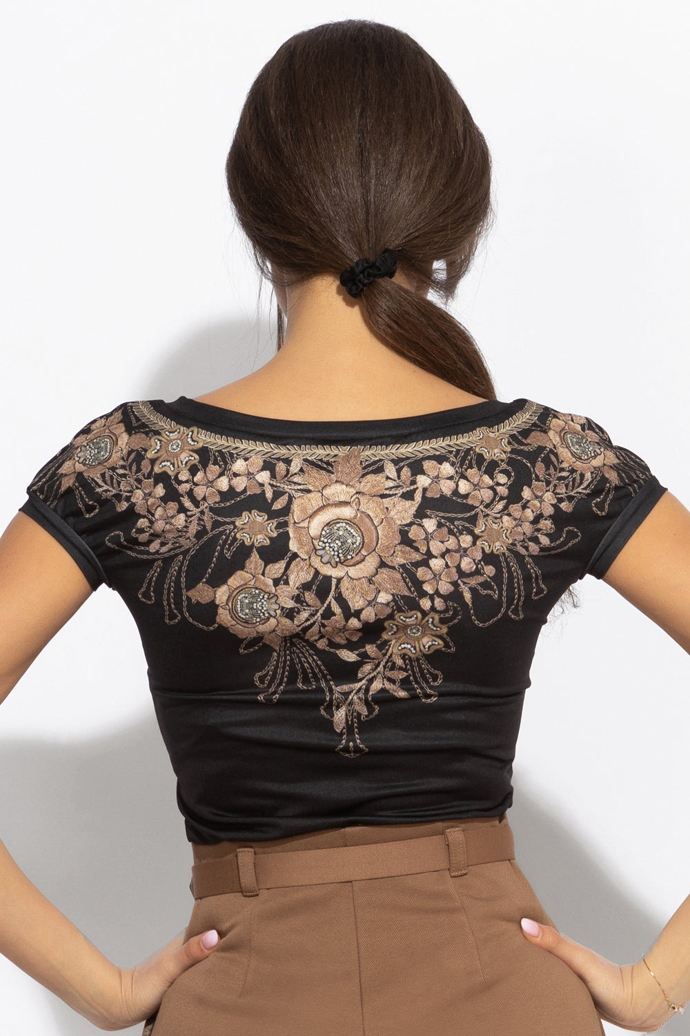 БЛУЗА С V-ДЕКОЛТЕ - GOLDEN ROSES