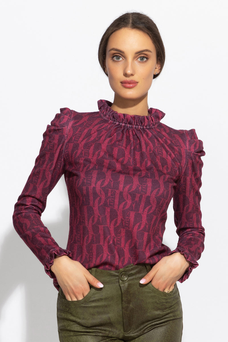 BLOUSE WITH GATHERED NECKLINE AND LOGO PRINT - BURGUNDY LOGO JIORO БЛУЗА ОТ ФИНО ПЛЕТИВО - BURGUNDY LOGO JIORO