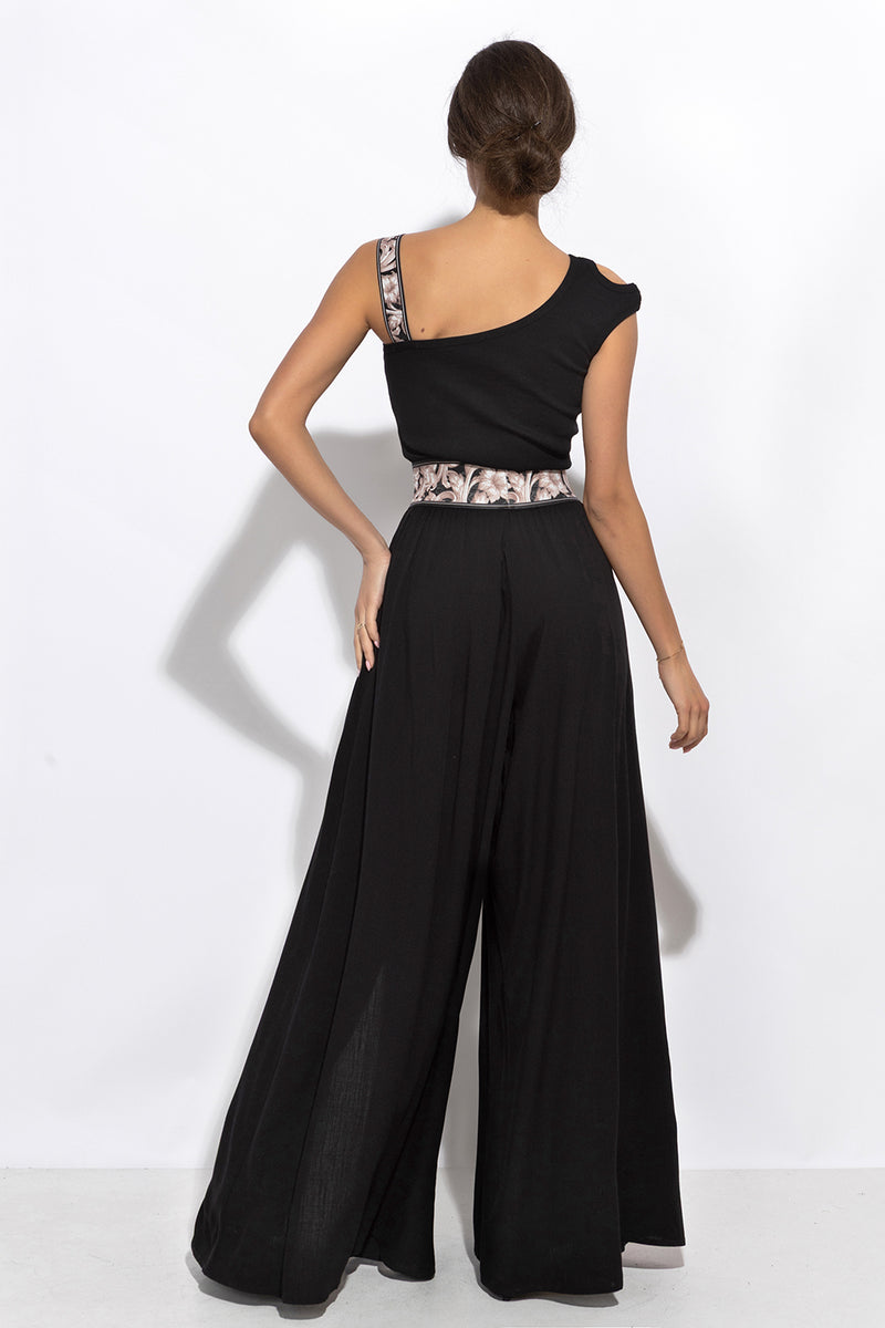 BLACK VISCOSE PANTS WITH ELASTIC WAIST IN BAROQUE PEARL AND SLITS - ESSENTIALS JIORO ЧЕРЕН ПАНТАЛОН ОТ ВИСКОЗА С ЛАСТИК В ТАЛИЯТА BAROQUE PEARL – ESSENTIALS JIORO