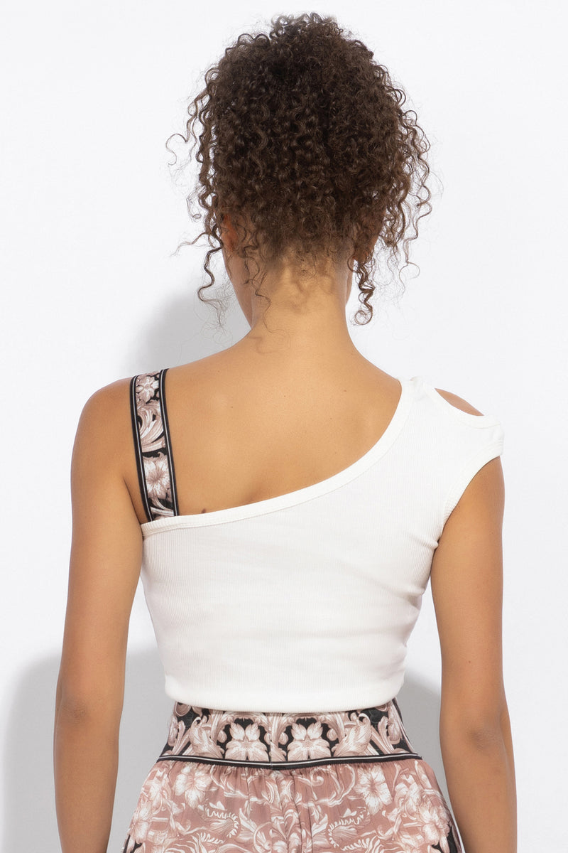 ASYMMETRICAL RIBBED TANK TOP IN WHITE WITH ELASTIC STRAP BAROQUE PEARL - ESSENTIALS