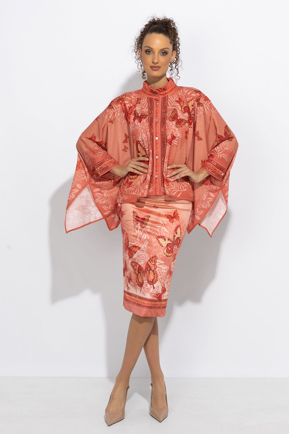 SQUARE TUNIC WITH RUFFLED COLLAR - PAPAYA BUTTERFLIES JIORO  ПРАВОЪГЪЛНА ТУНИКА С ЯКА С НАБОРИ - PAPAYA BUTTERFLIES JIORO