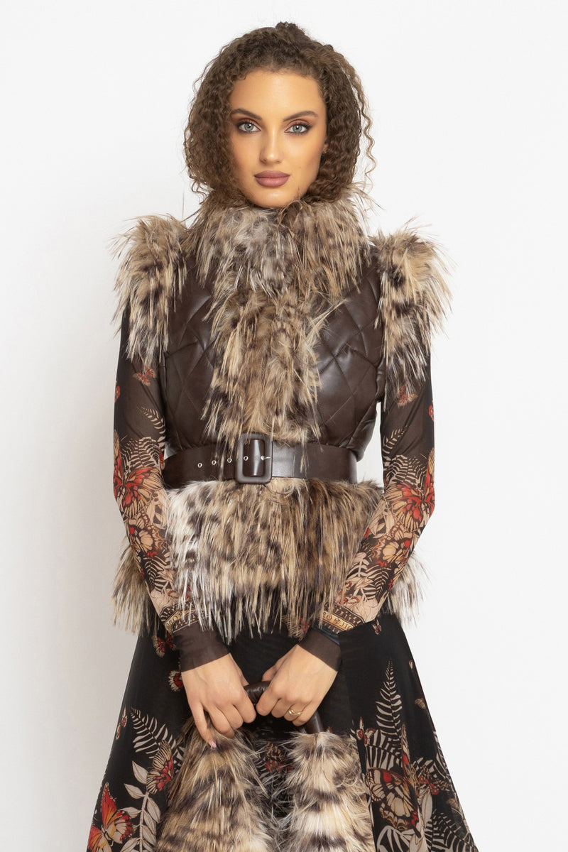 LEATHER-EFFECT GILET WITH SERVAL FUR TEXTURE - ESSENTIALS JIORO ЕЛЕК С ЕФЕКТ НА КОЖА И ИМИТАЦИЯ НА КОСЪМ SERVAL - ESSENTIALS JIORO