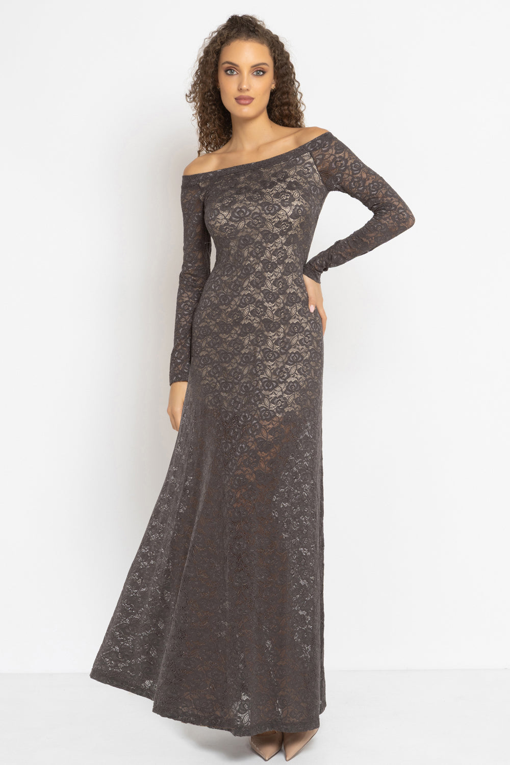 LONG A-LINE LACE DRESS WITH BOAT NECKLINE IN MOCHA - ESSENTIALS JIORO ДЪЛГА ДАНТЕЛЕНА РОКЛЯ В МОКА - ESSENTIALS JIORO