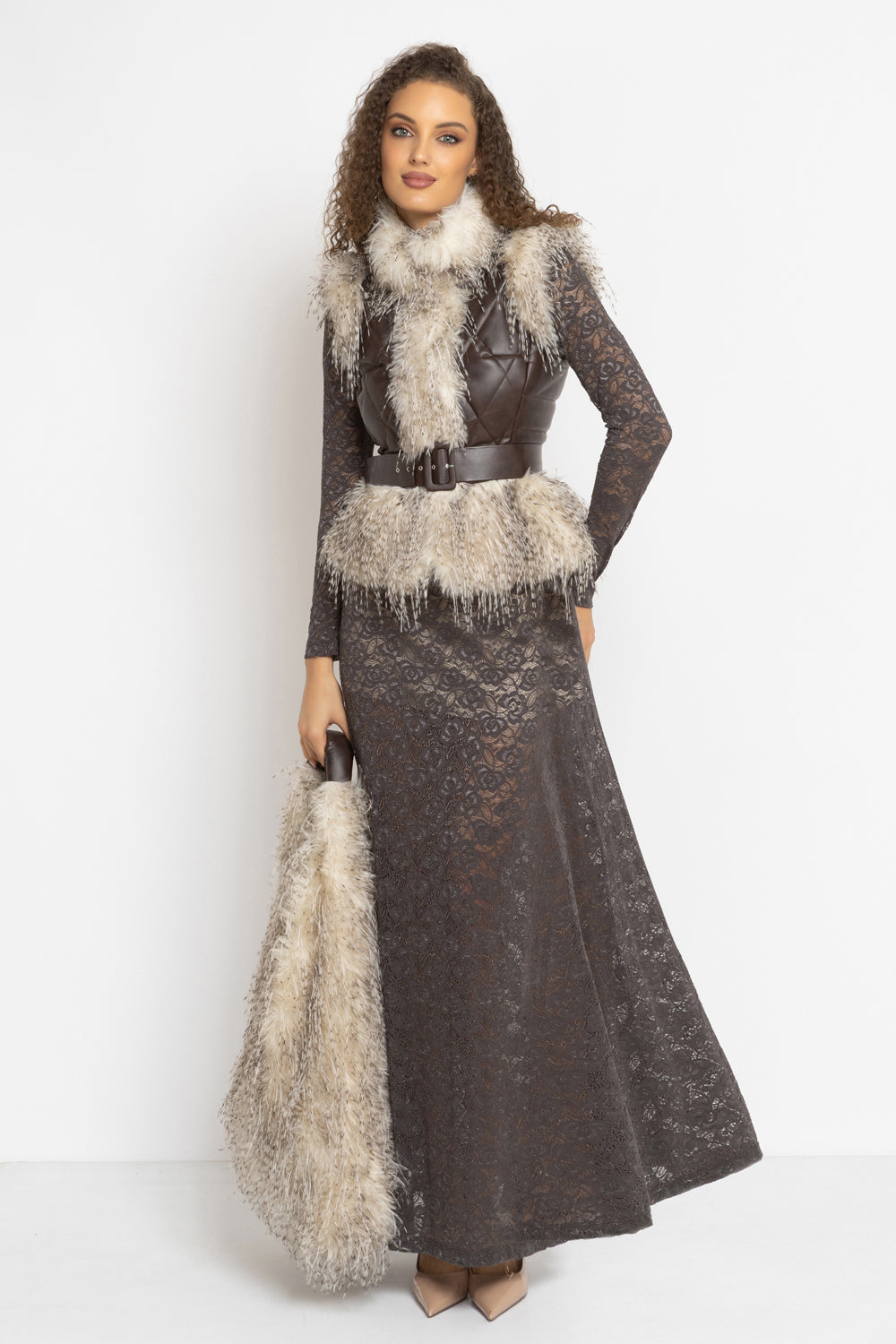 LEATHER-EFFECT GILET WITH OWL FUR TEXTURE - ESSENTIALS JIORO ЕЛЕК С ЕФЕКТ НА КОЖА И ИМИТАЦИЯ НА КОСЪМ С ОКРАСКА СОВА - ESSENTIALS JIORO