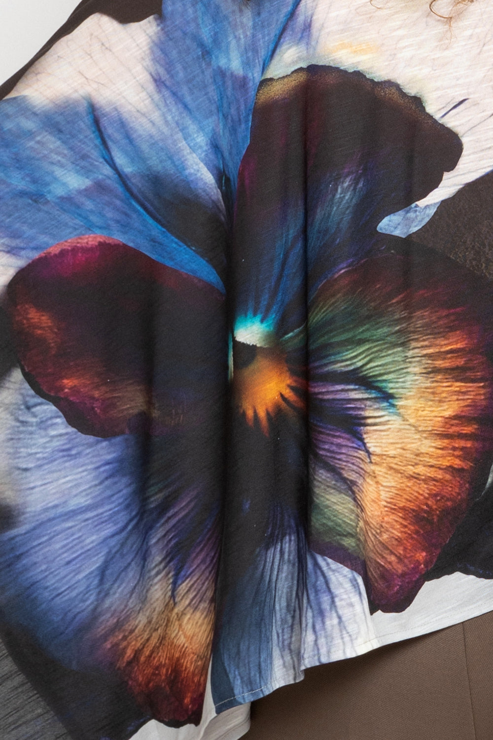 SQUARE TUNIC WITH RUFFLED COLLAR - VIOLET JIORO АСИМЕТРИЧНА КВАДРАТНА ТУНИКА - VIOLET JIORO